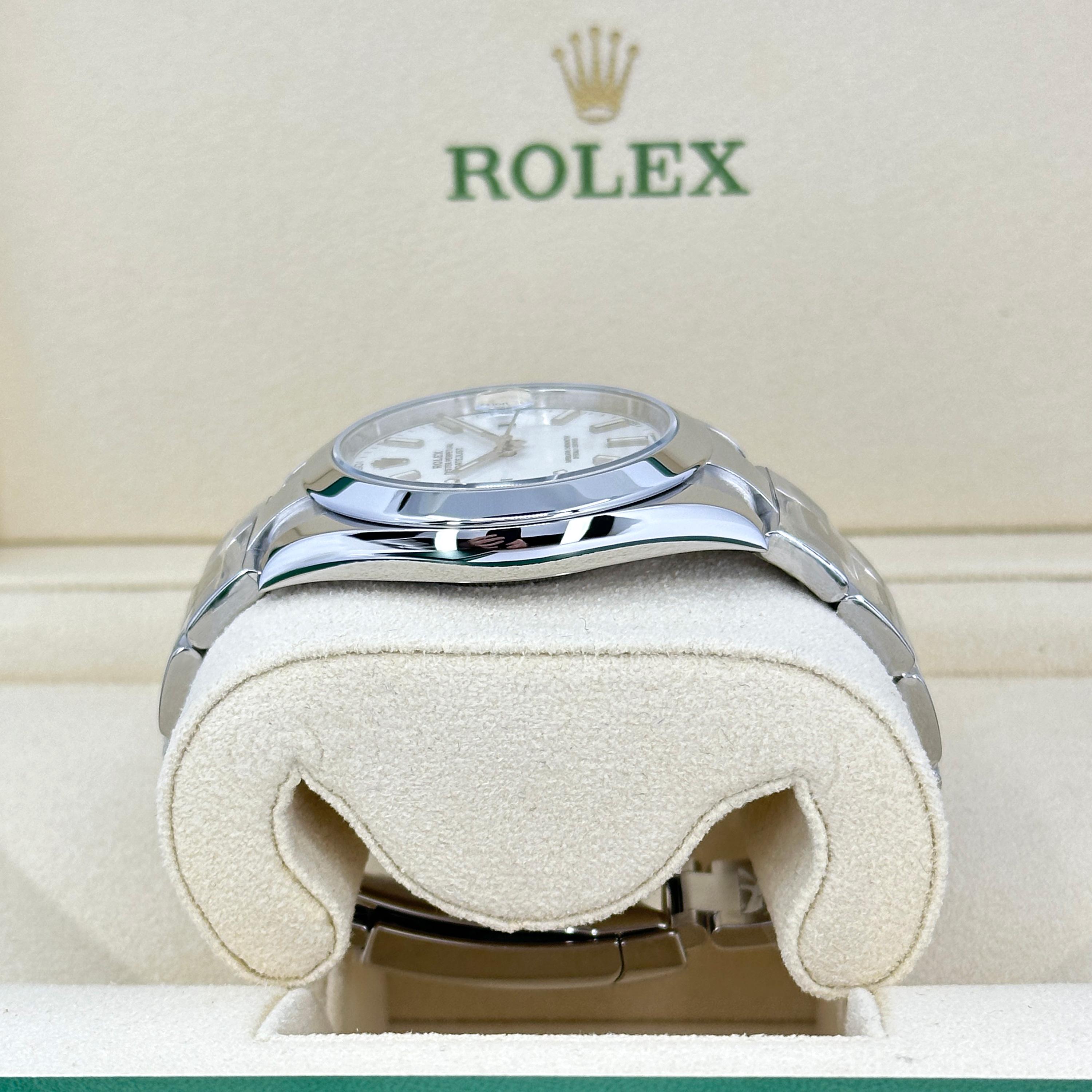 Femenino o masculino Rolex Datejust 41 Blanco Oyster Sin Usar Referencia# 126300, Juego Completo, 2025 en venta
