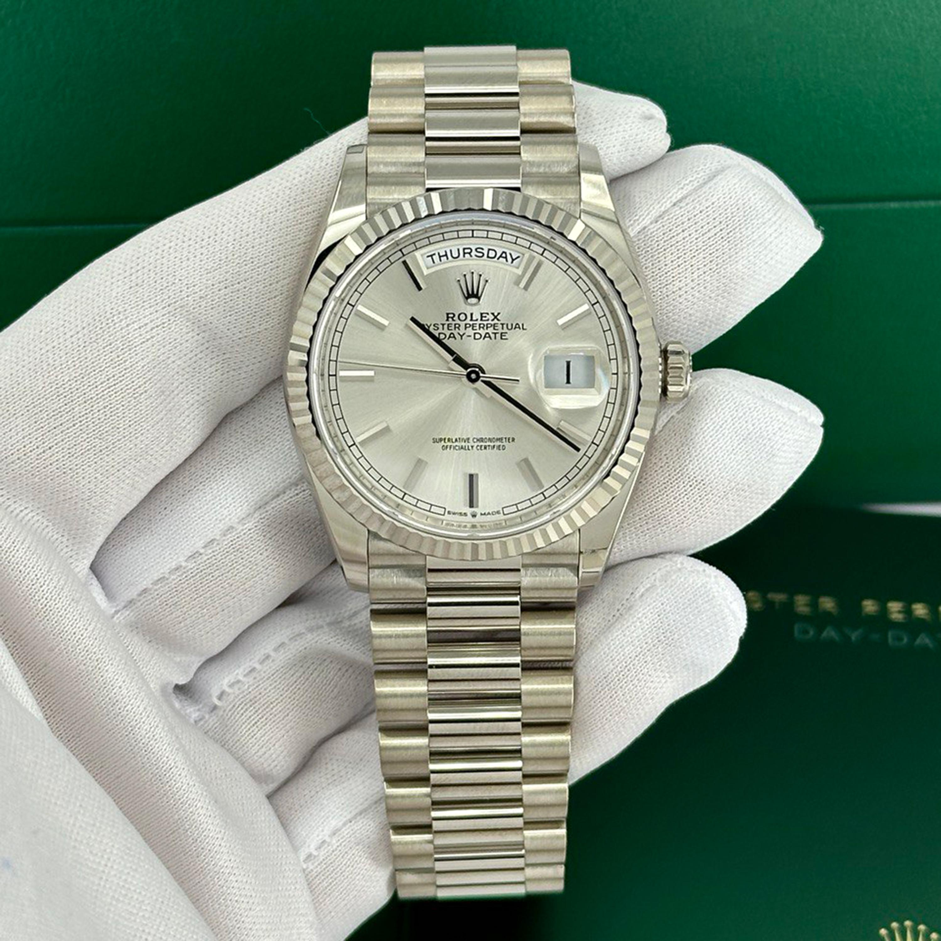 Rolex Day-Date 36 non indossato Numero di riferimento 128239, Set completo, 2025 in vendita 9