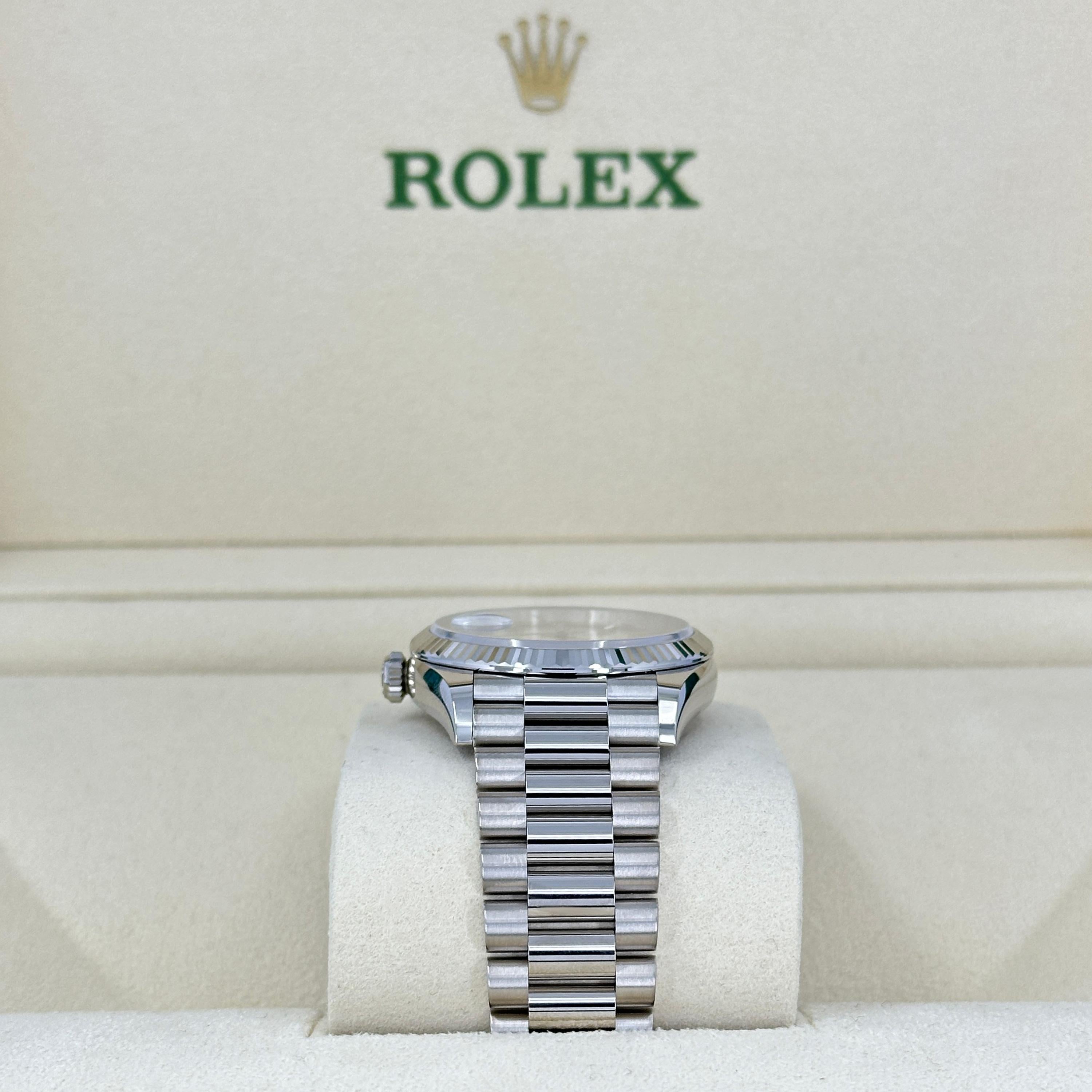 Rolex Day-Date 36 non indossato Numero di riferimento 128239, Set completo, 2025 in vendita 13