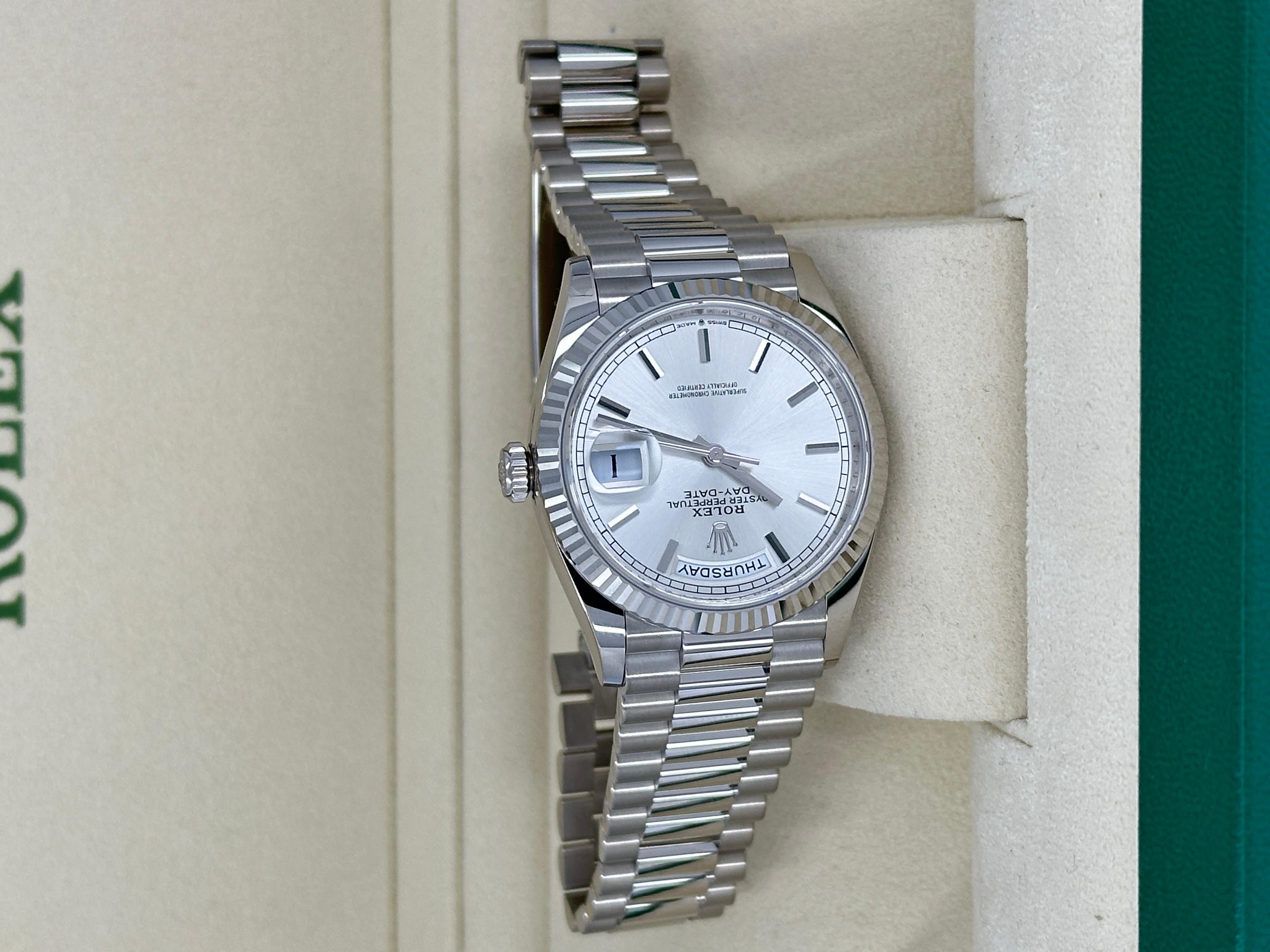 Rolex Day-Date 36 non indossato Numero di riferimento 128239, Set completo, 2025 in vendita 15