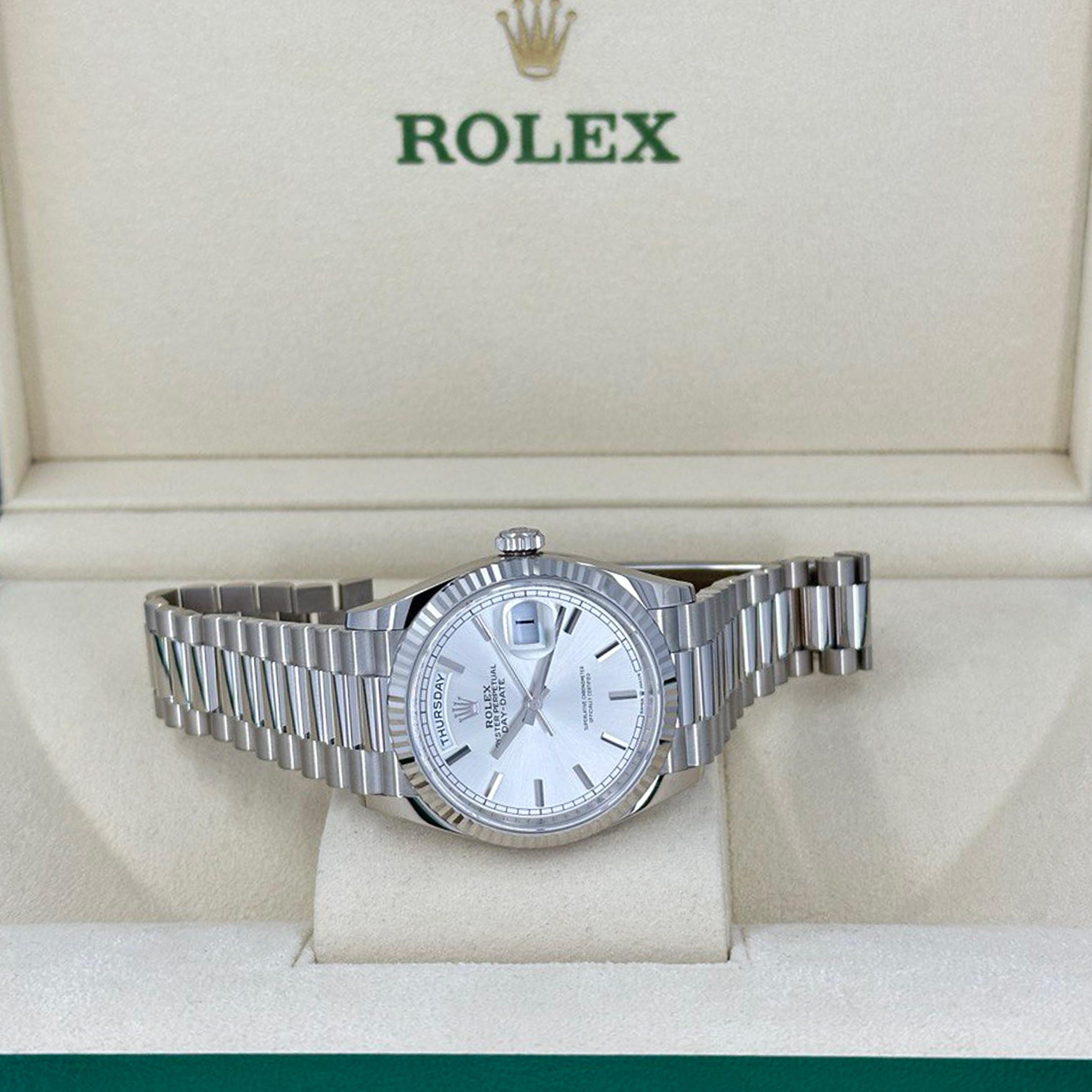 Rolex Day-Date 36 non indossato Numero di riferimento 128239, Set completo, 2025 in vendita 3