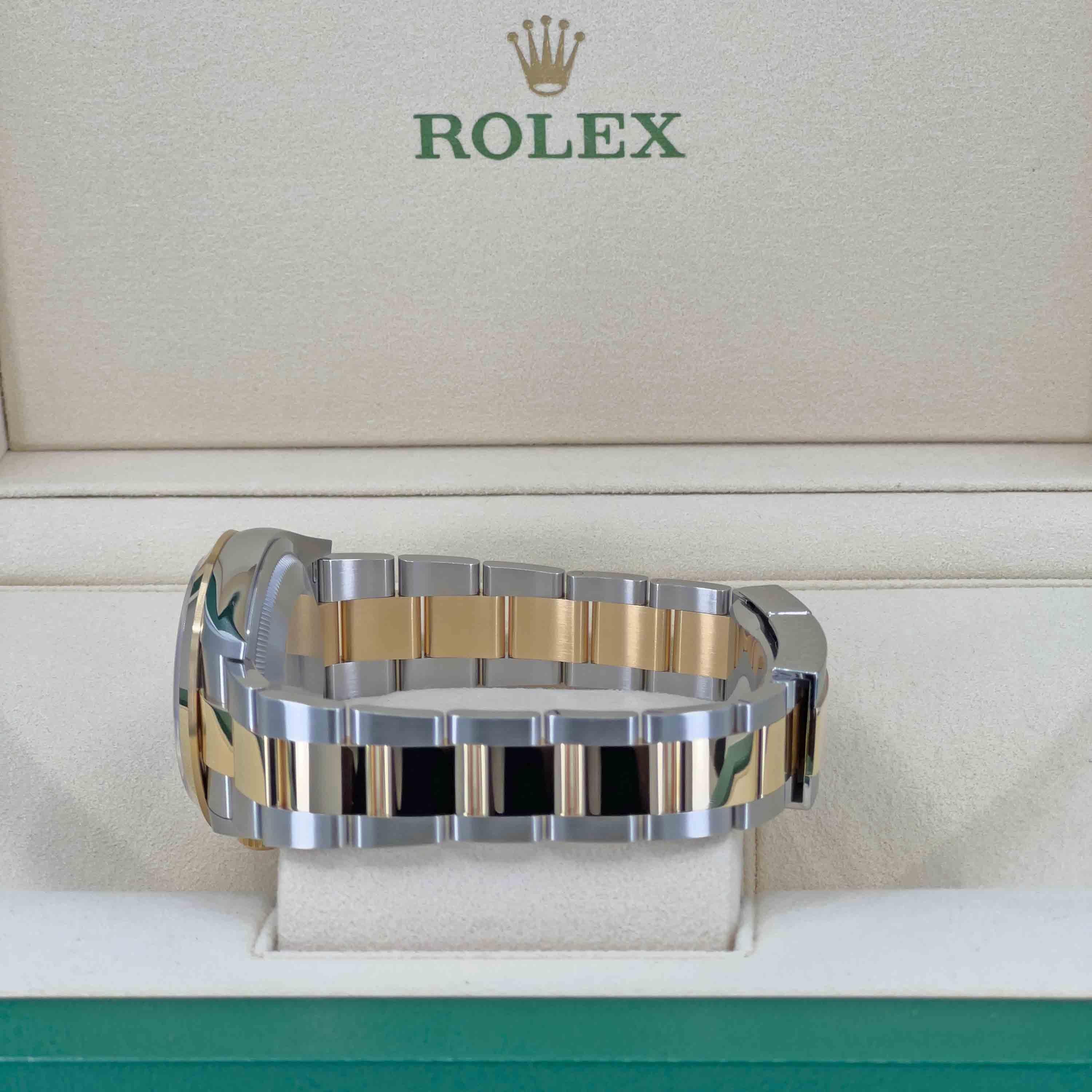 Ungetragene Rolex Explorer 36 Reference# 124273, Komplettset, 2025 für Damen oder Herren im Angebot