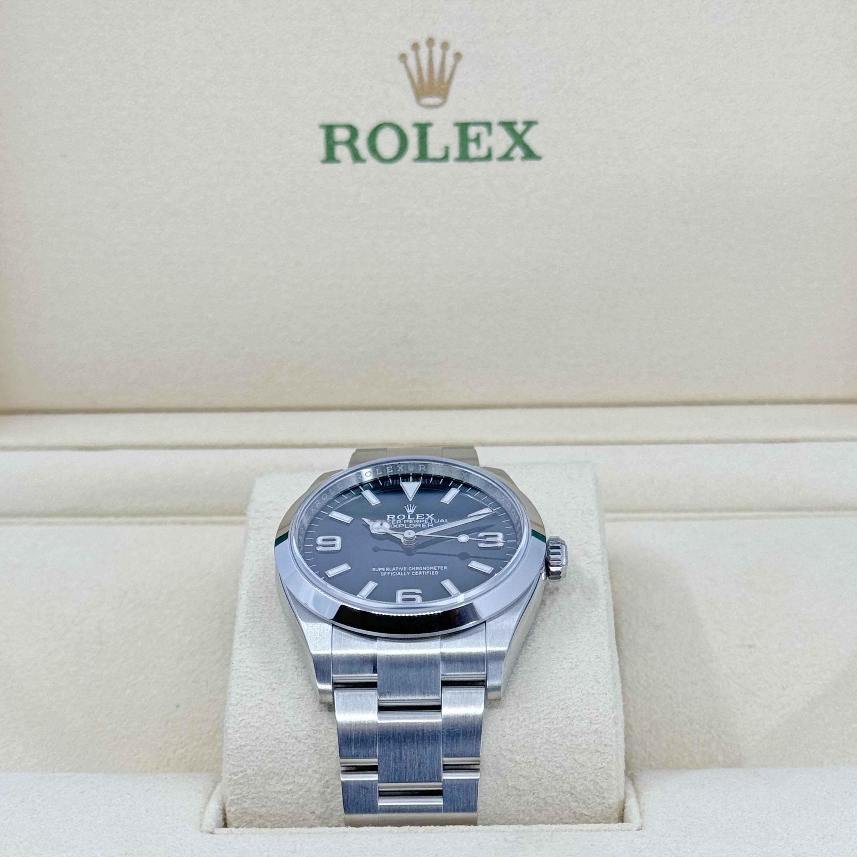 Ungetragene Rolex Explorer Reference# 124270, Komplettset, 2025 für Damen oder Herren im Angebot