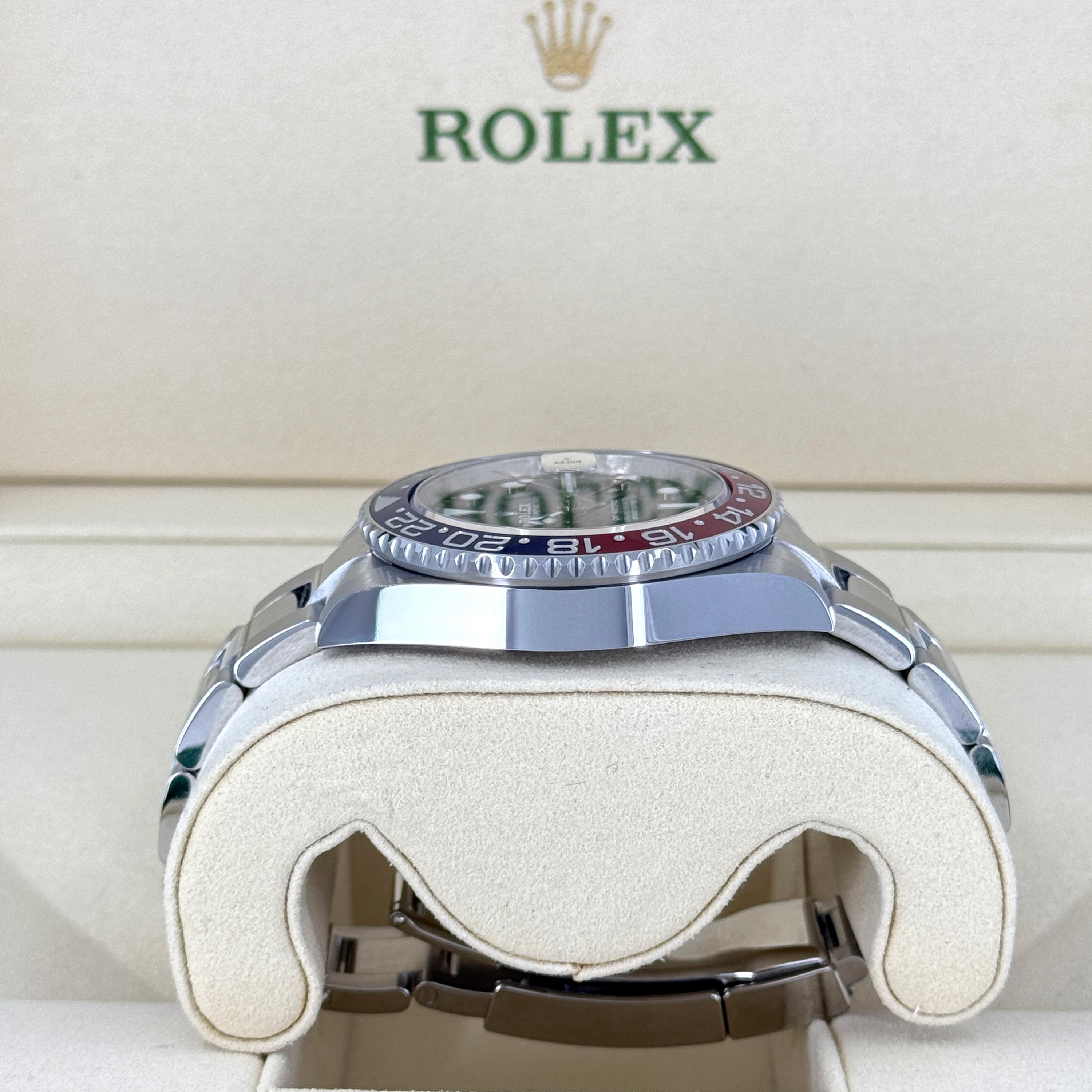 Rolex GMT-Master II Pepsi sin usar Referencia# 126710BLRO, Juego completo, 2025 en venta 7