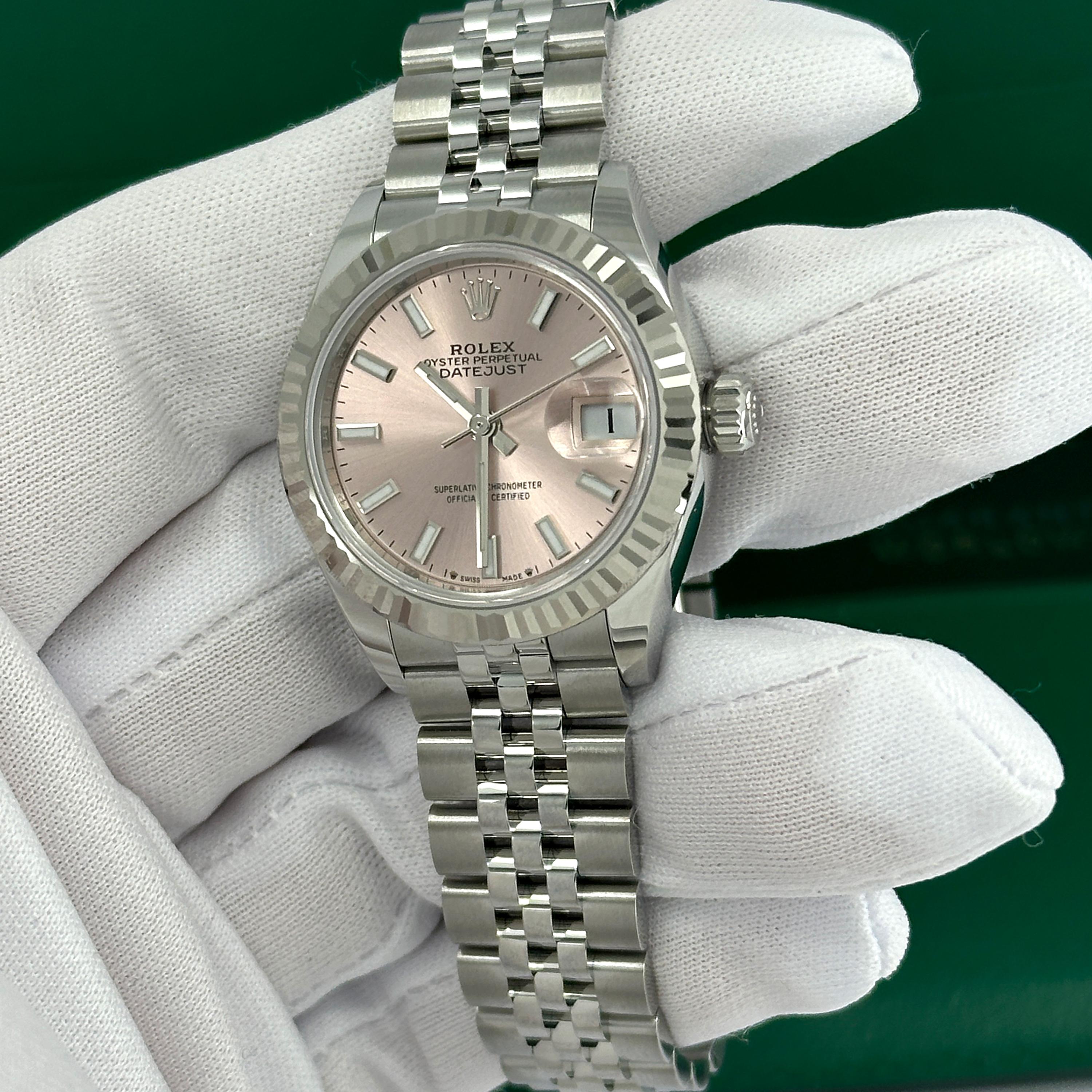 Ungetragene Rolex Lady-Datejust 28 Reference# 279174, Komplettset, 2025 im Angebot 12