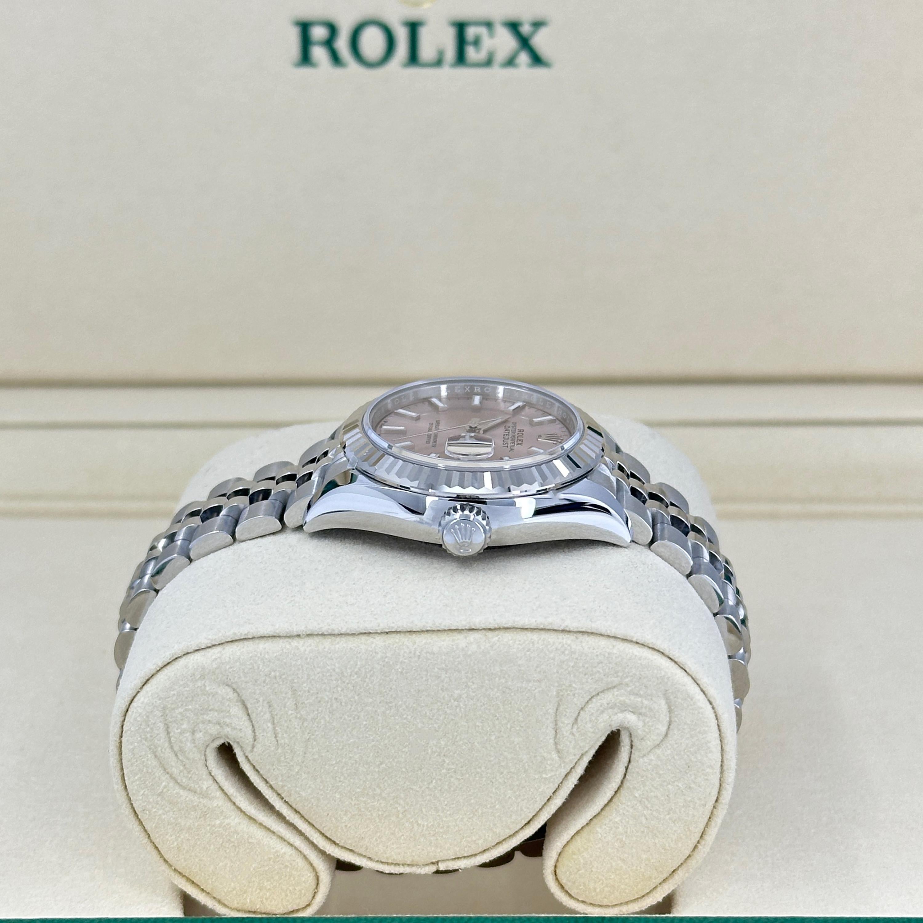 Ungetragene Rolex Lady-Datejust 28 Reference# 279174, Komplettset, 2025 im Angebot 1