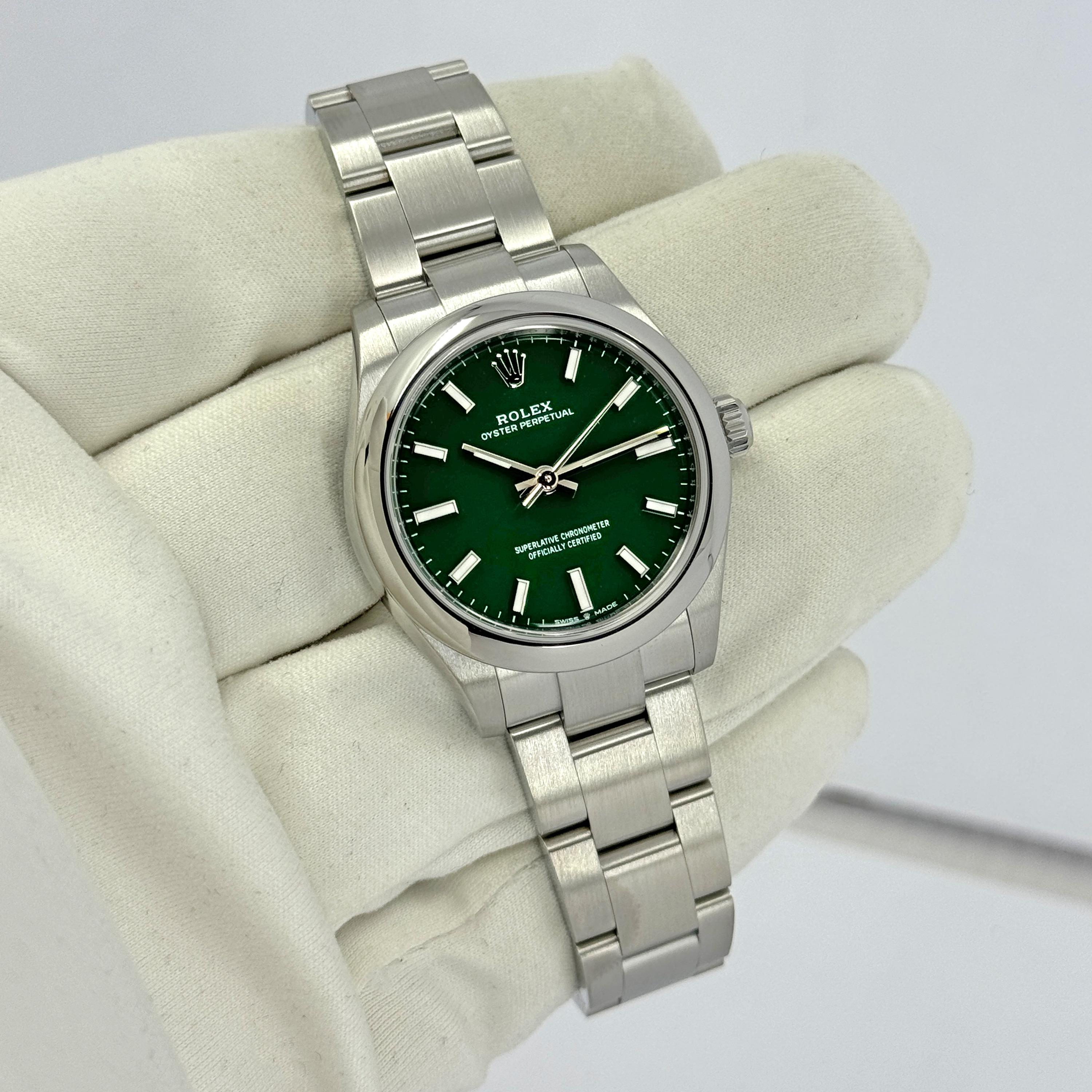 Rolex Oyster Perpetual 31 Riferimento # 277200, Set completo, 2025 in vendita 10