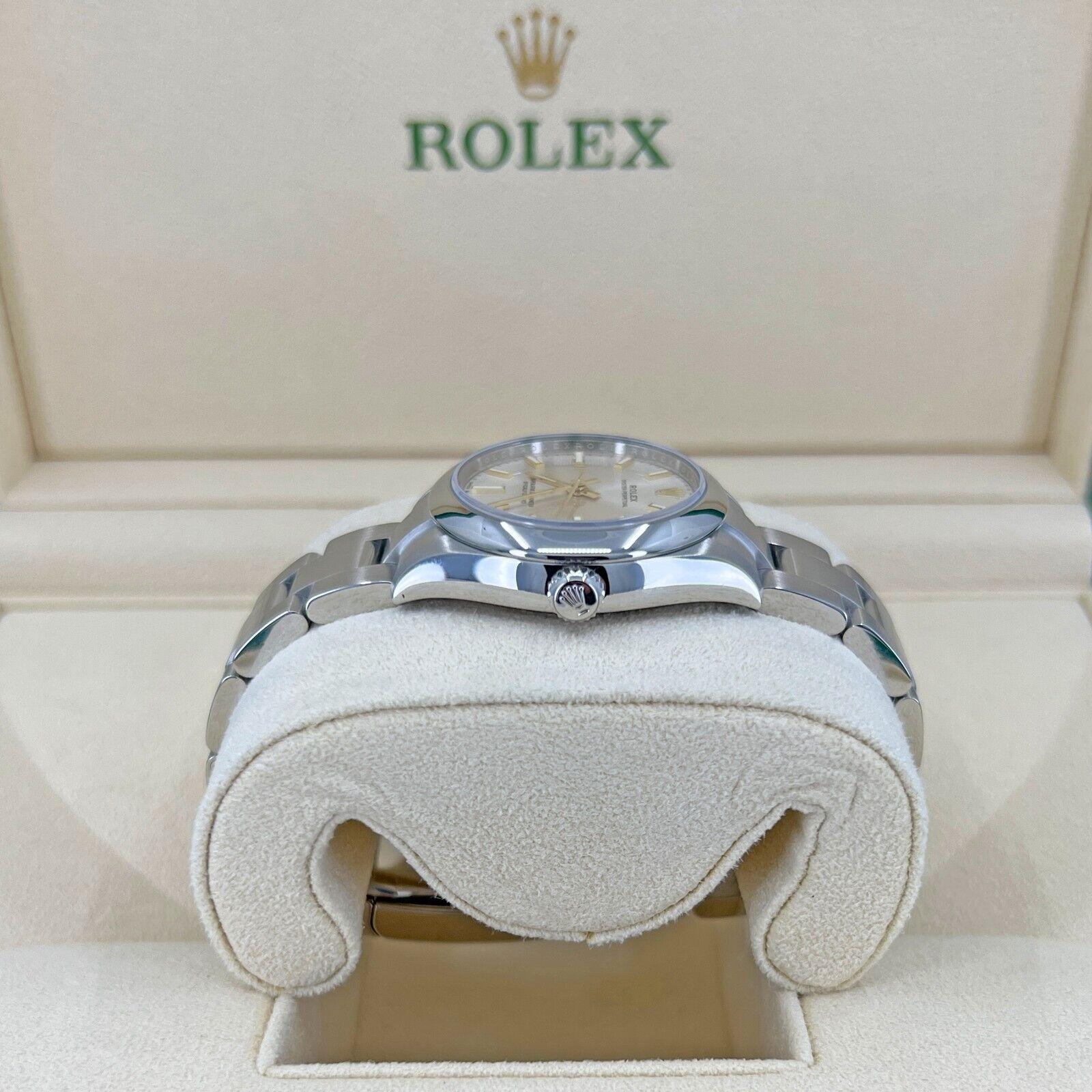 Ungetragene Rolex Oyster Perpetual 31 Reference# 277200, Komplettset, 2025 im Zustand „Neu“ im Angebot in New York, NY