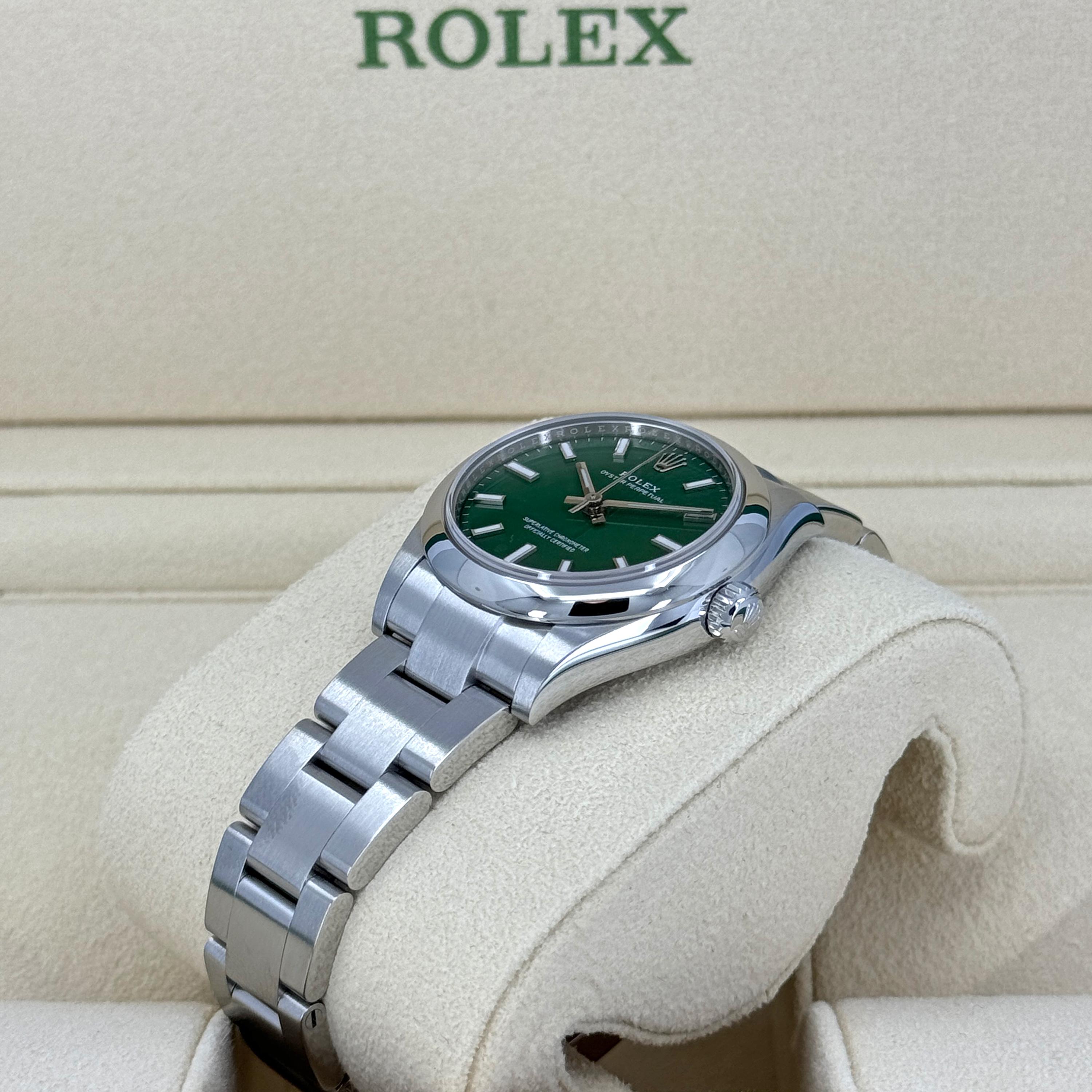 Rolex Oyster Perpetual 31 Riferimento # 277200, Set completo, 2025 in vendita 2