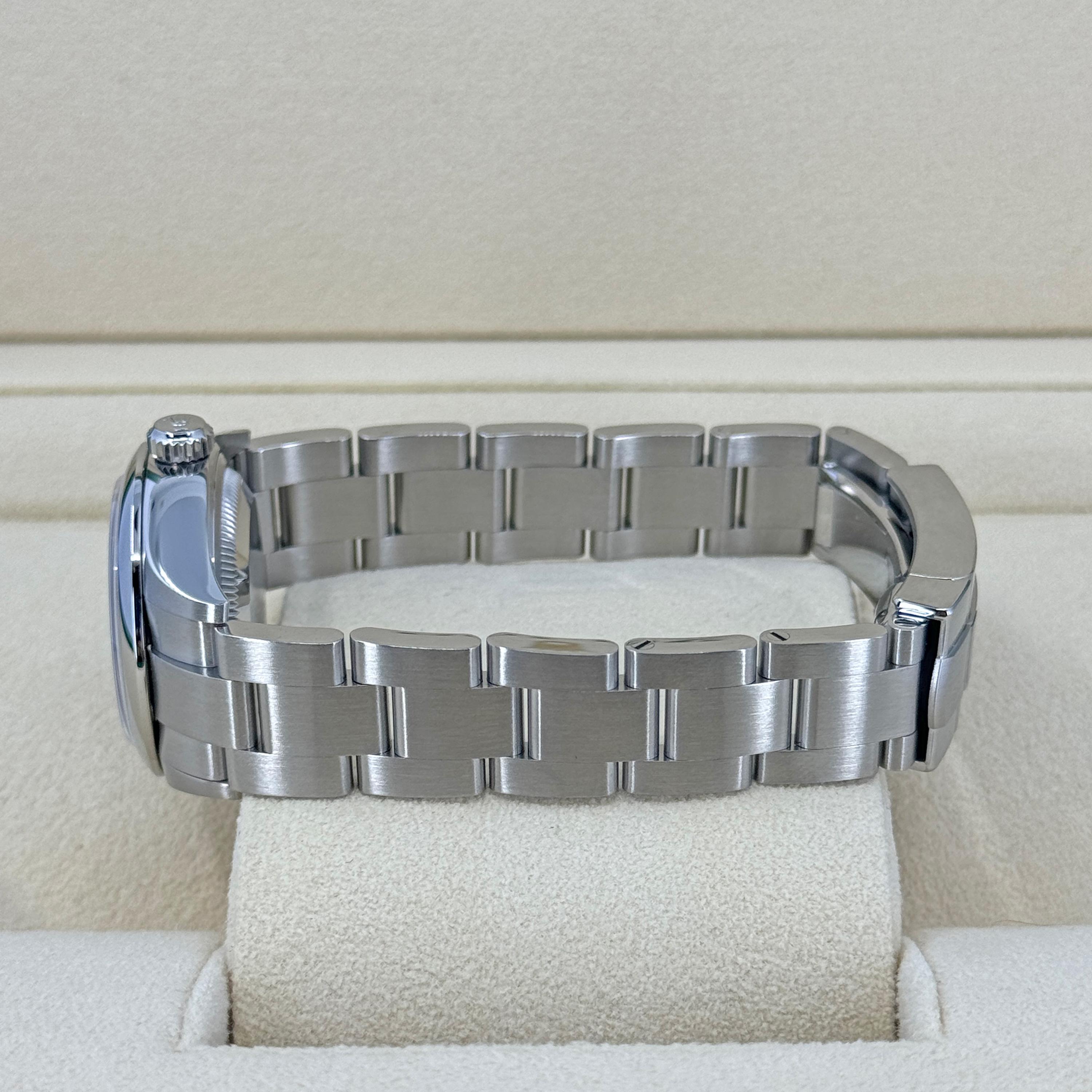Ungetragene Rolex Oyster Perpetual 34 Reference# 124200, Komplettset, 2025 im Angebot 9
