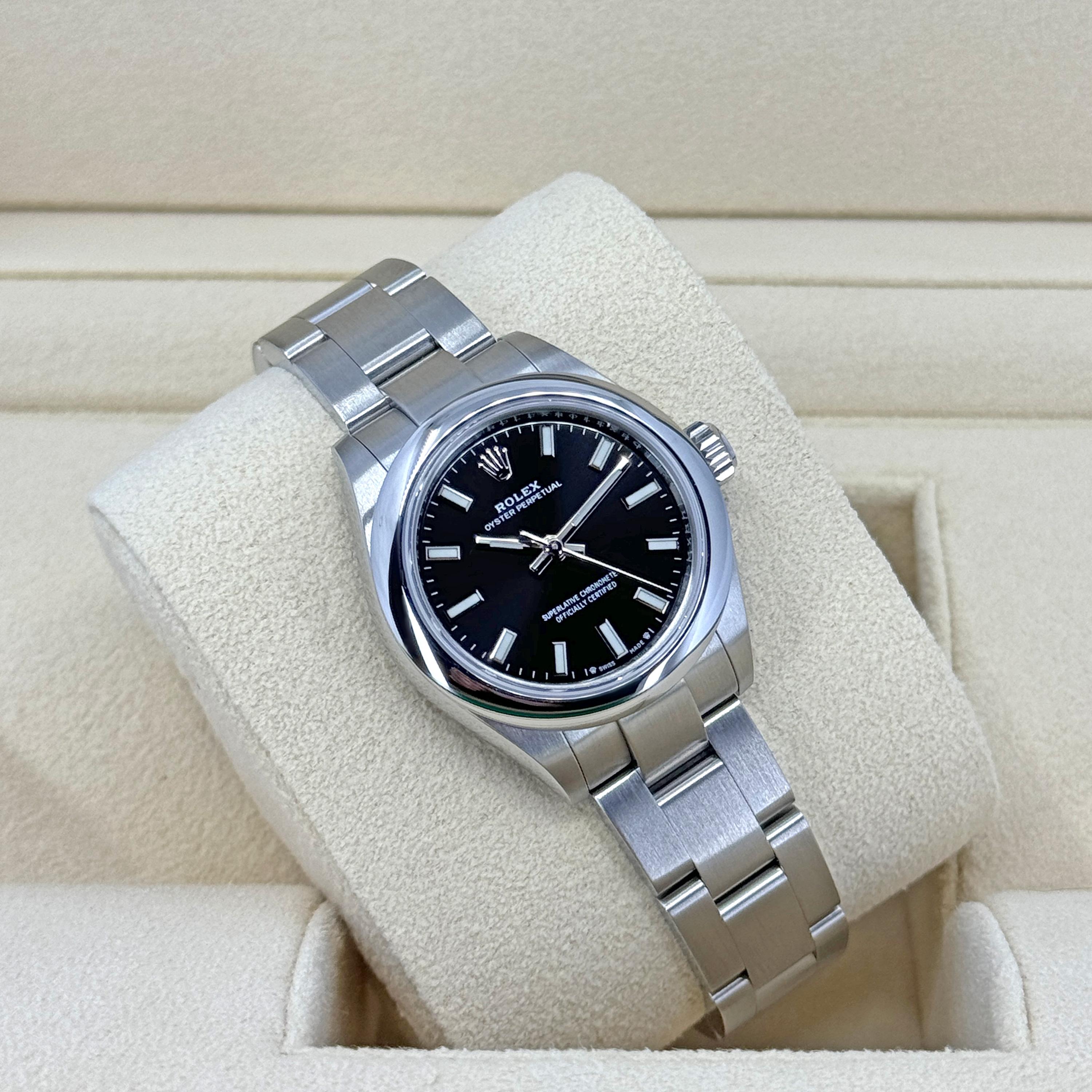 Ungetragene Rolex Oyster Perpetual 34 Reference# 124200, Komplettset, 2025 für Damen oder Herren im Angebot