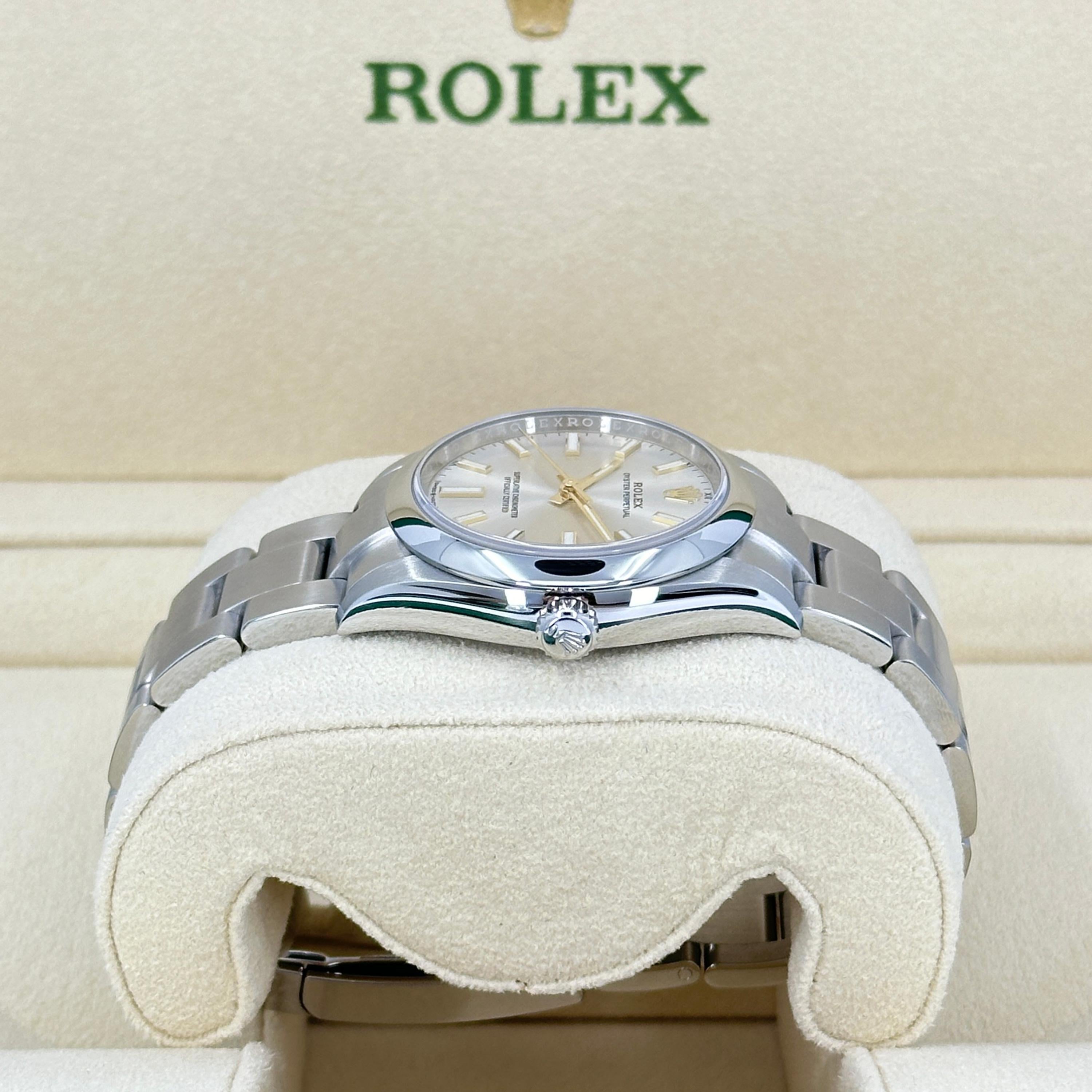 Ungetragene Rolex Oyster Perpetual 34 Reference# 124200, Komplettset, 2025 im Angebot 2