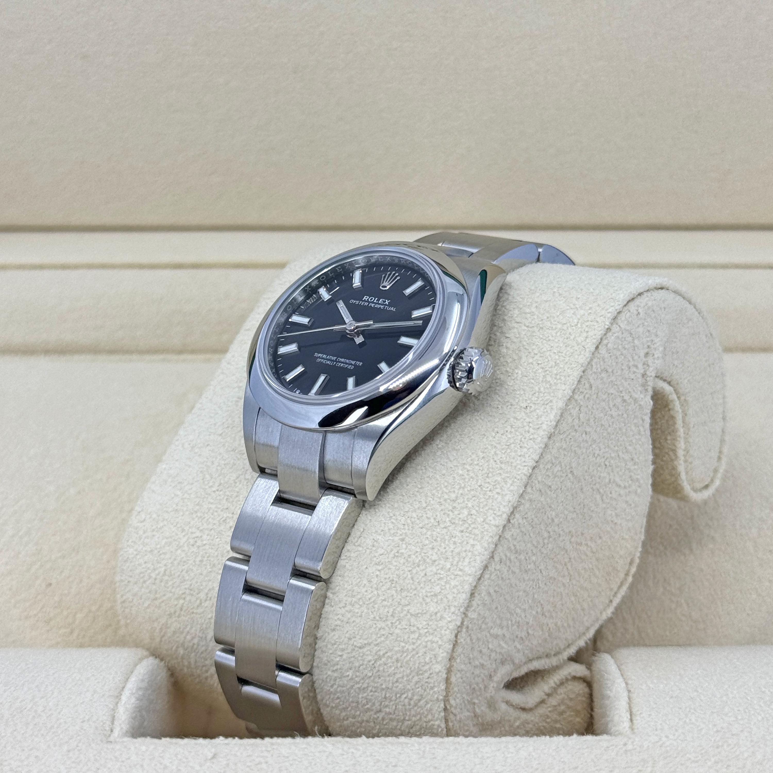 Ungetragene Rolex Oyster Perpetual 34 Reference# 124200, Komplettset, 2025 im Angebot 2