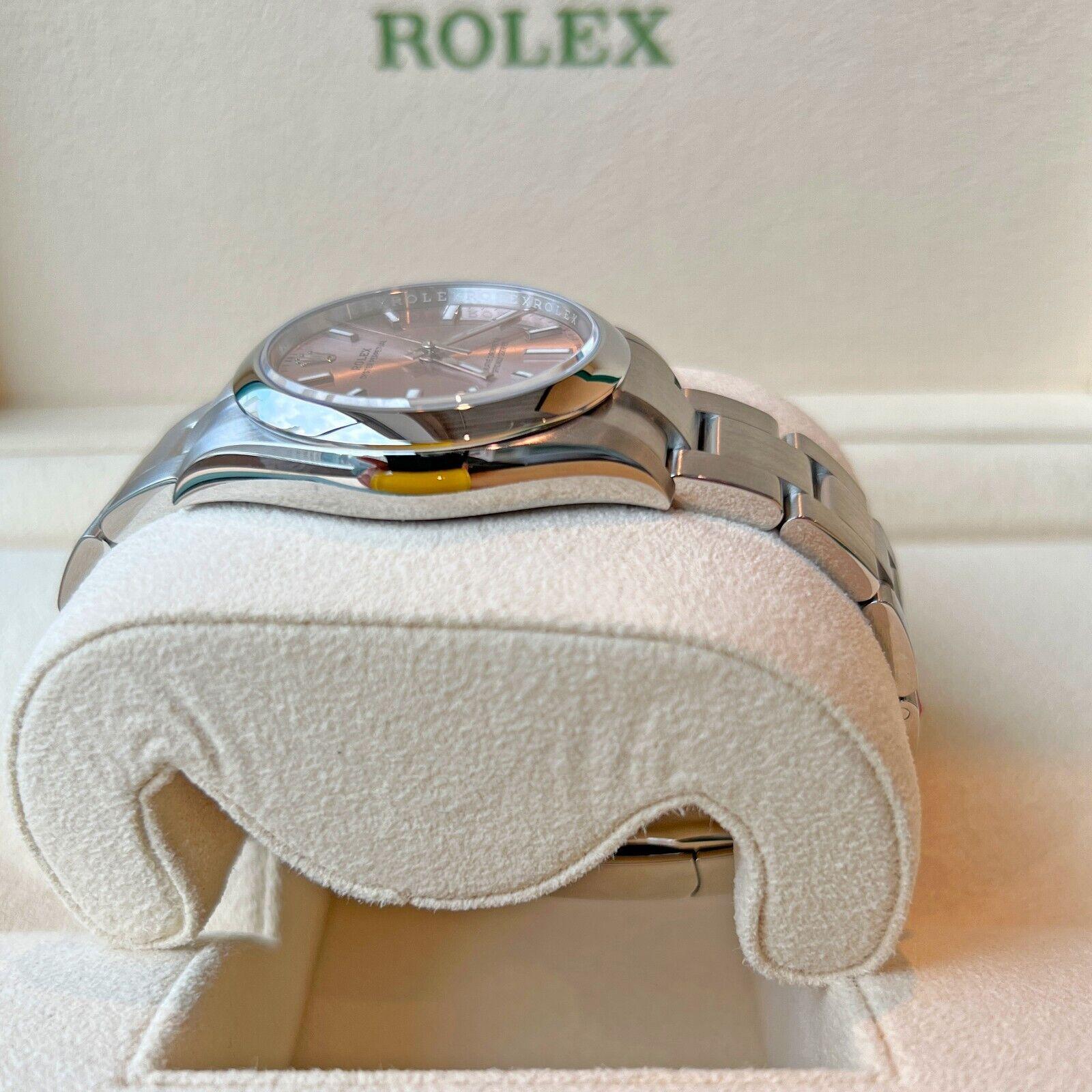 Ungetragene Rolex Oyster Perpetual 34 Reference# 124200, Komplettset, 2025 im Angebot 3