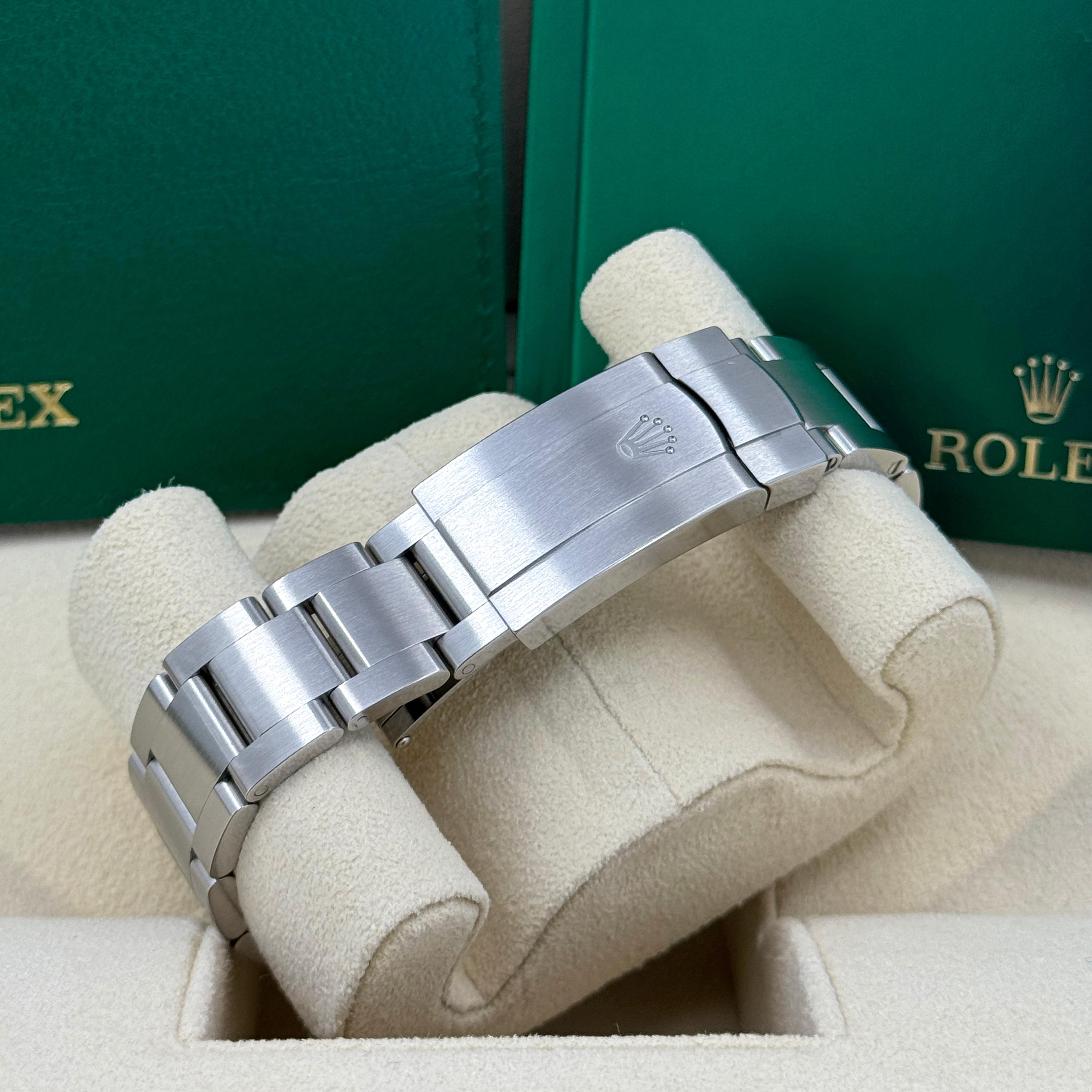 Ungetragene Rolex Oyster Perpetual 36 Reference# 126000, Komplettset, 2025 im Angebot 7