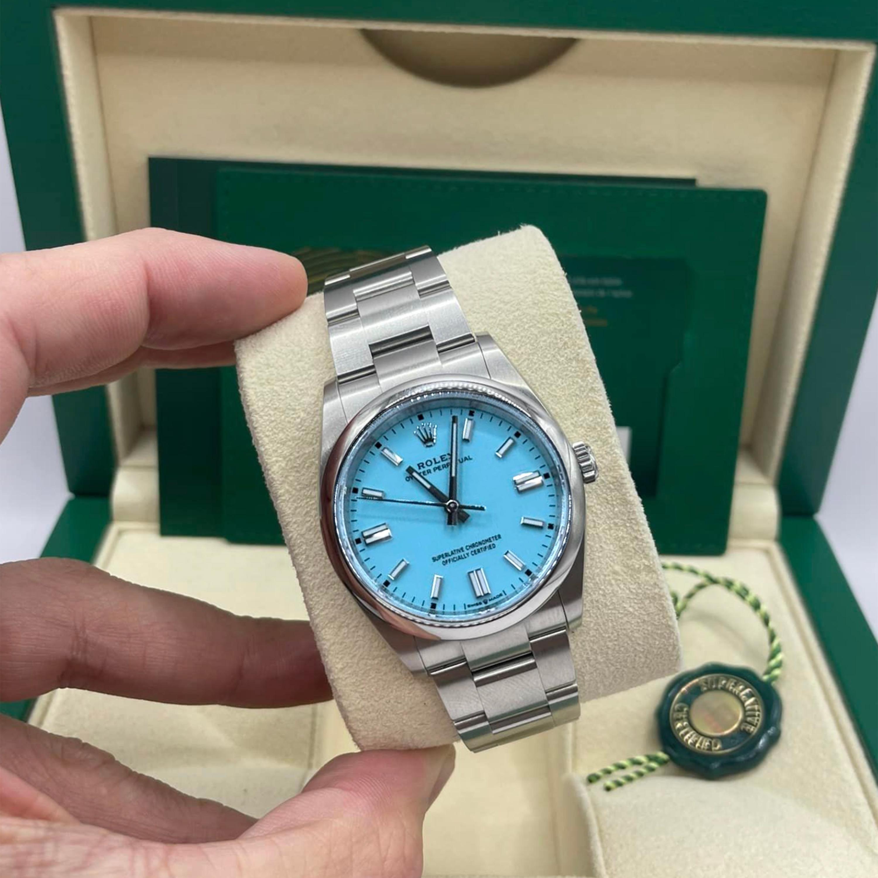 Rolex Oyster Perpetual 36 Riferimento# 126000, Set completo, 2025 in vendita 10