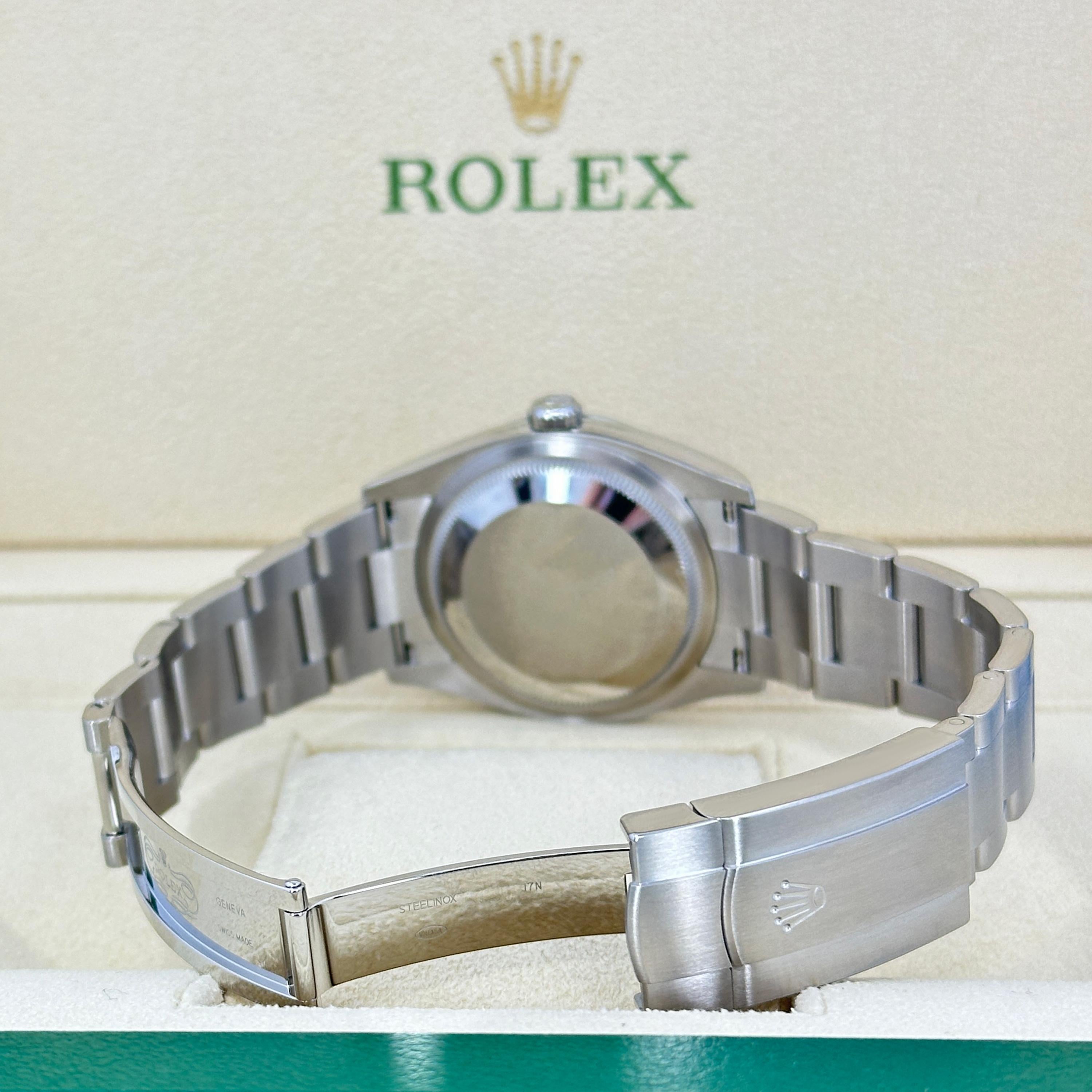 Ungetragene Rolex Oyster Perpetual 36 Reference# 126000, Komplettset, 2025 im Angebot 12