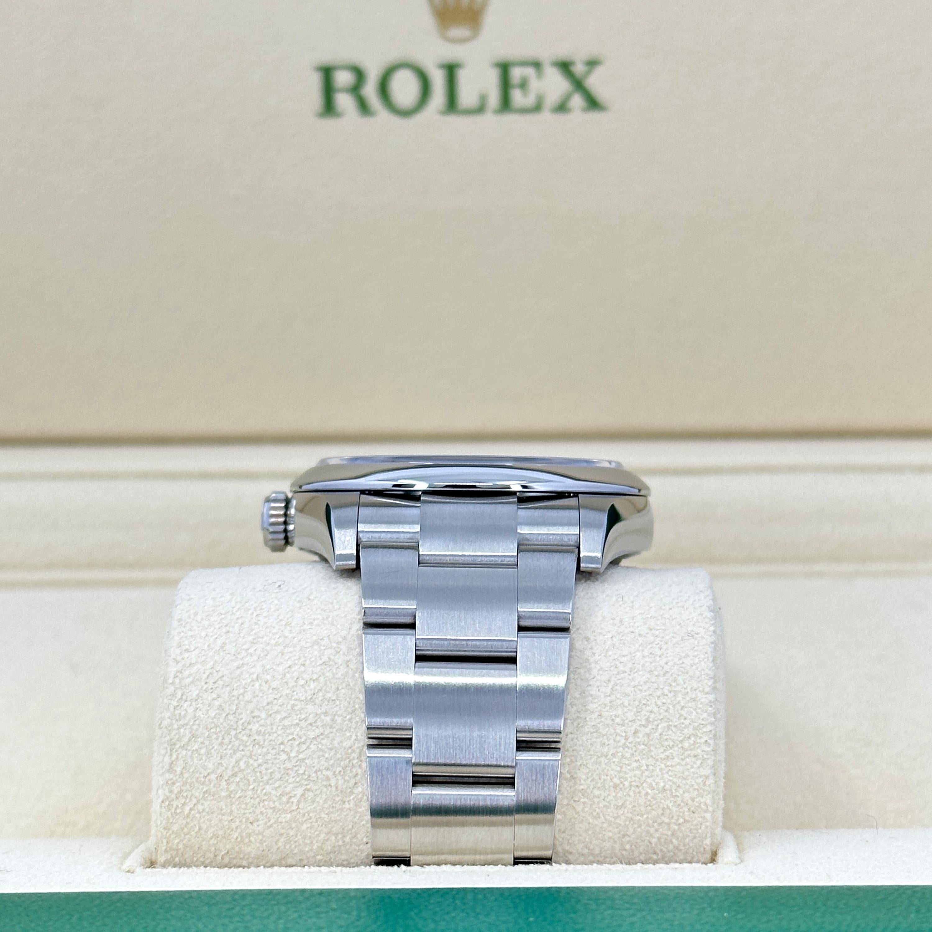 Ungetragene Rolex Oyster Perpetual 36 Reference# 126000, Komplettset, 2025 im Angebot 2