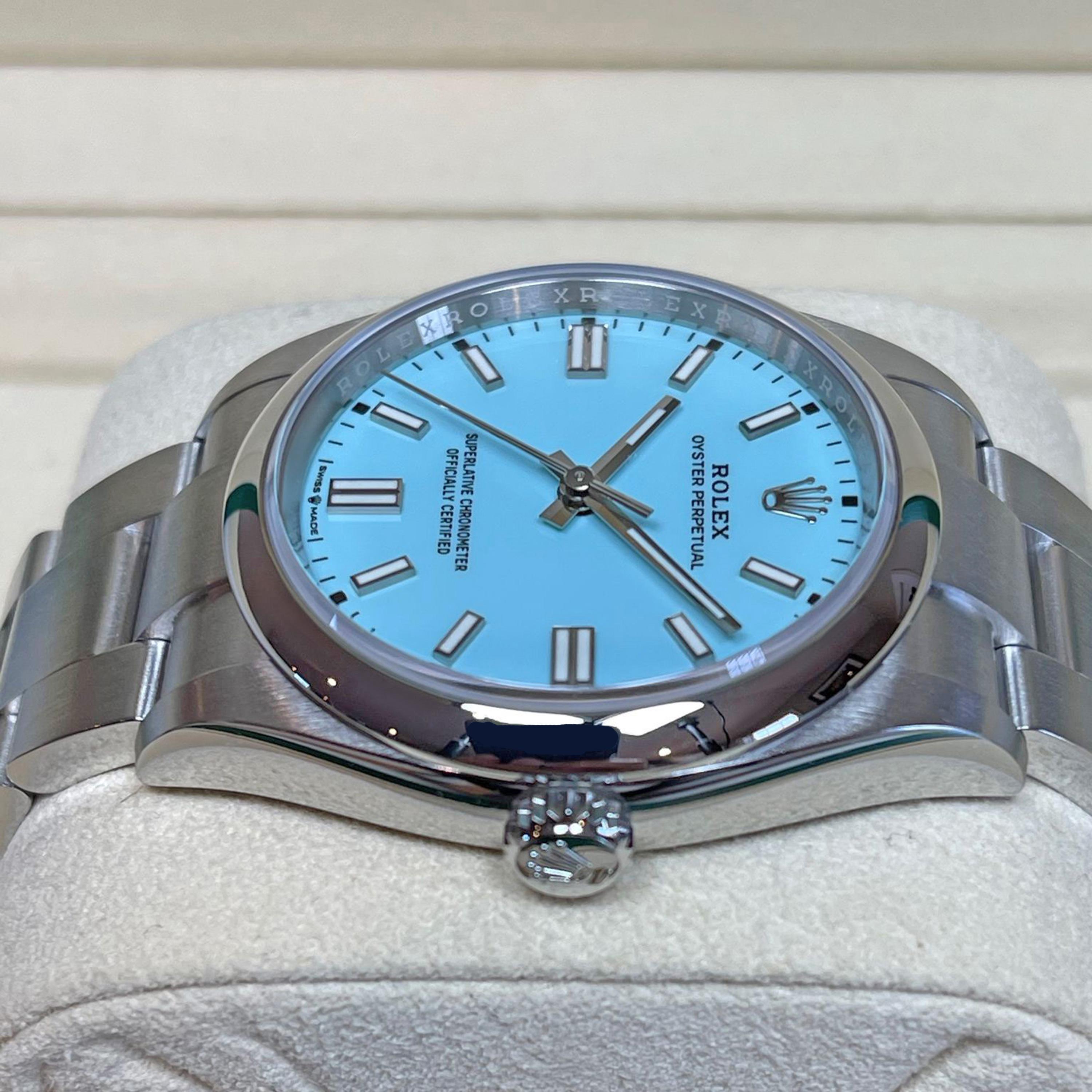 Rolex Oyster Perpetual 36 Riferimento# 126000, Set completo, 2025 in vendita 2