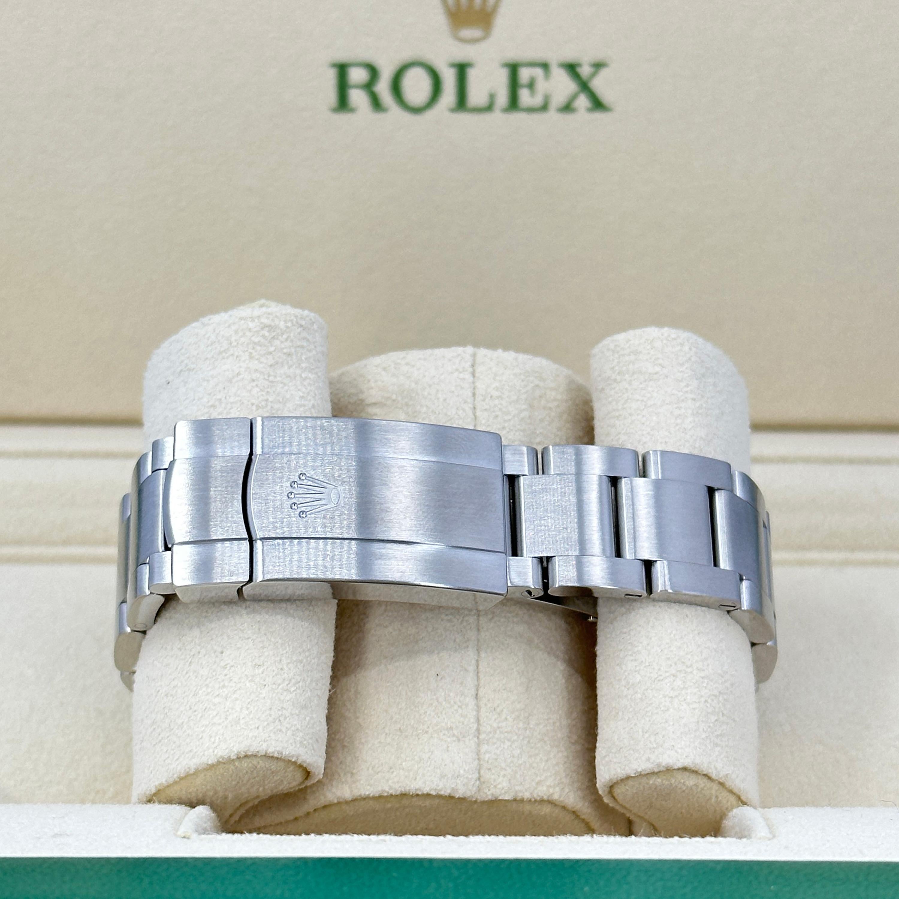 Ungetragene Rolex Oyster Perpetual 36 Reference# 126000, Komplettset, 2025 im Angebot 5