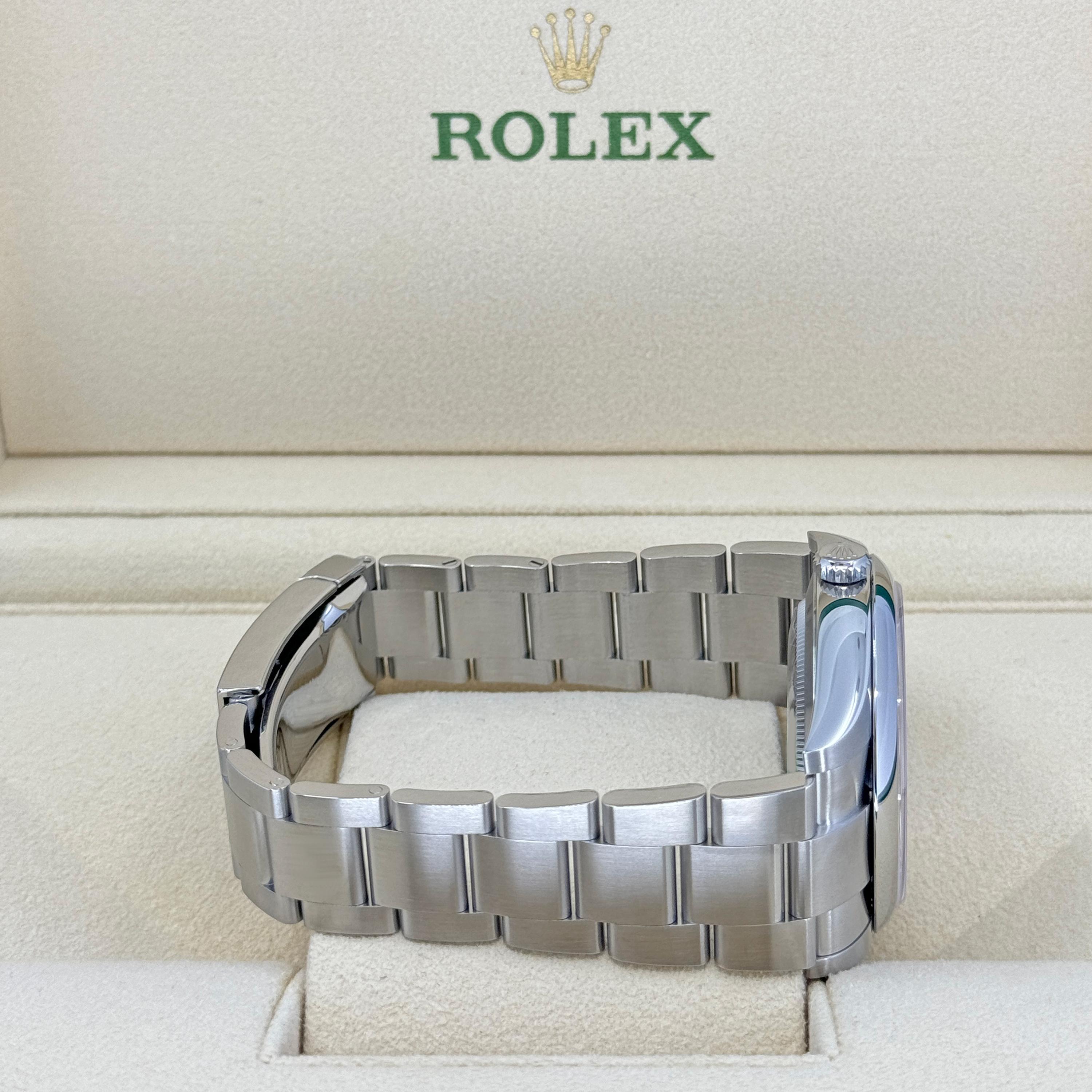 Sin usar Rolex Oyster Perpetual Sin Fecha Referencia# 124300, Juego completo, 2025 en venta 6