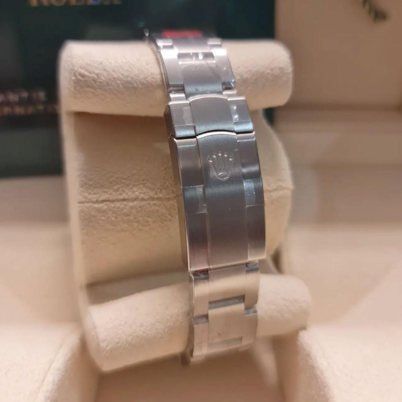 Rolex Oyster Perpetual Riferimento# 124200, Set completo, 2025 in vendita 1