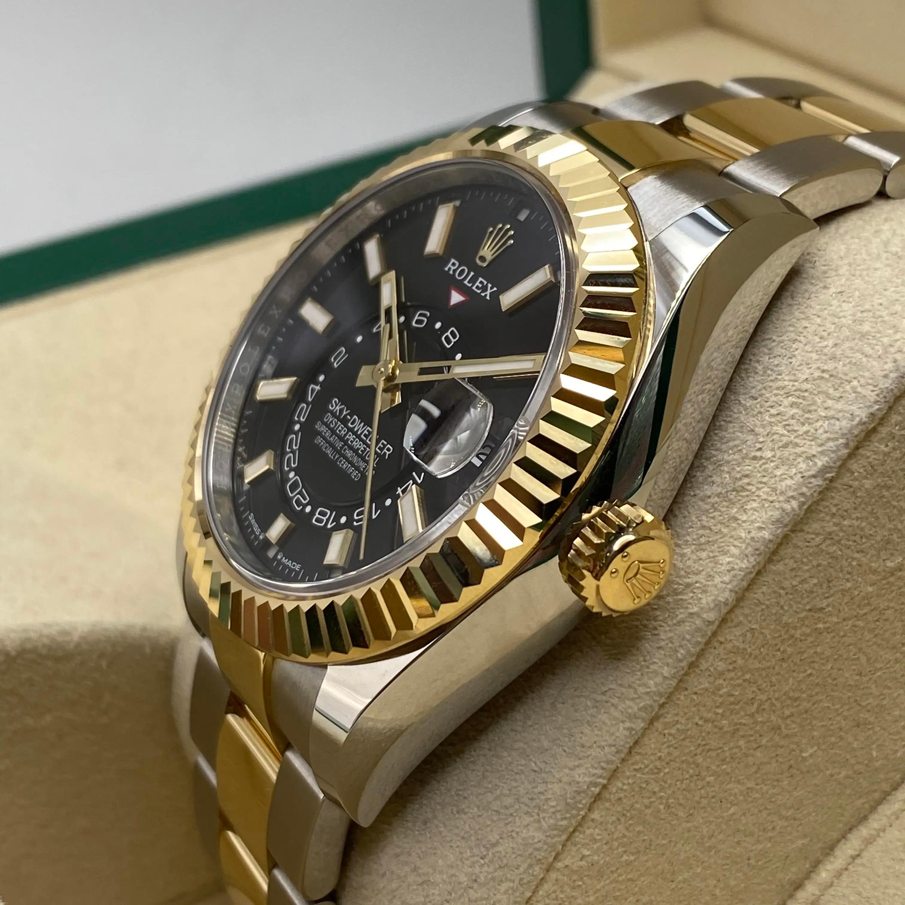 Men's Unworn Rolex Sky-Dweller 336933 42mm Steel 18K Yellow Gold Black Dial Watch B&P For Sale