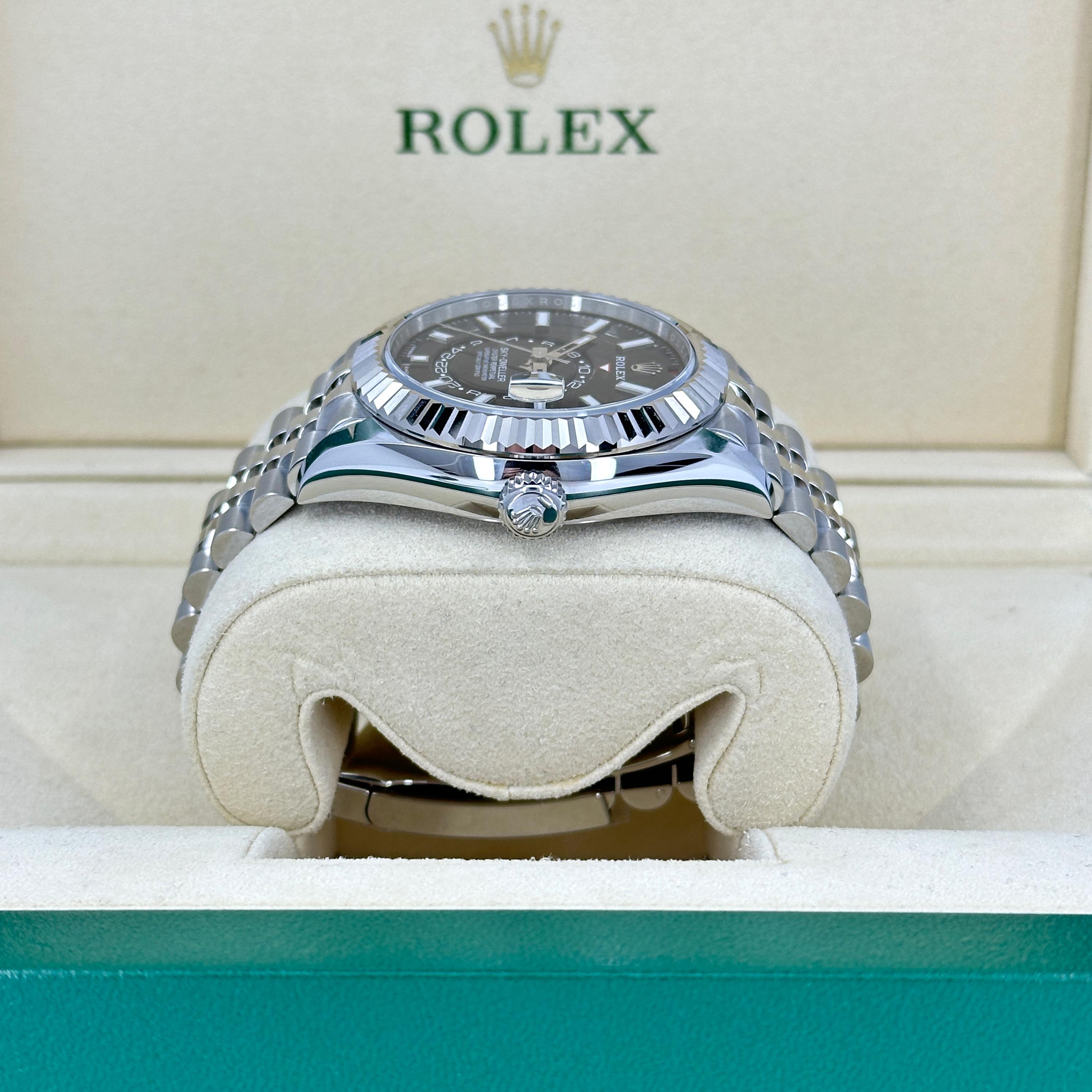 Rolex Sky-Dweller 42 Reference# 336934, Jeu complet, 2025 Neuf - En vente à New York, NY