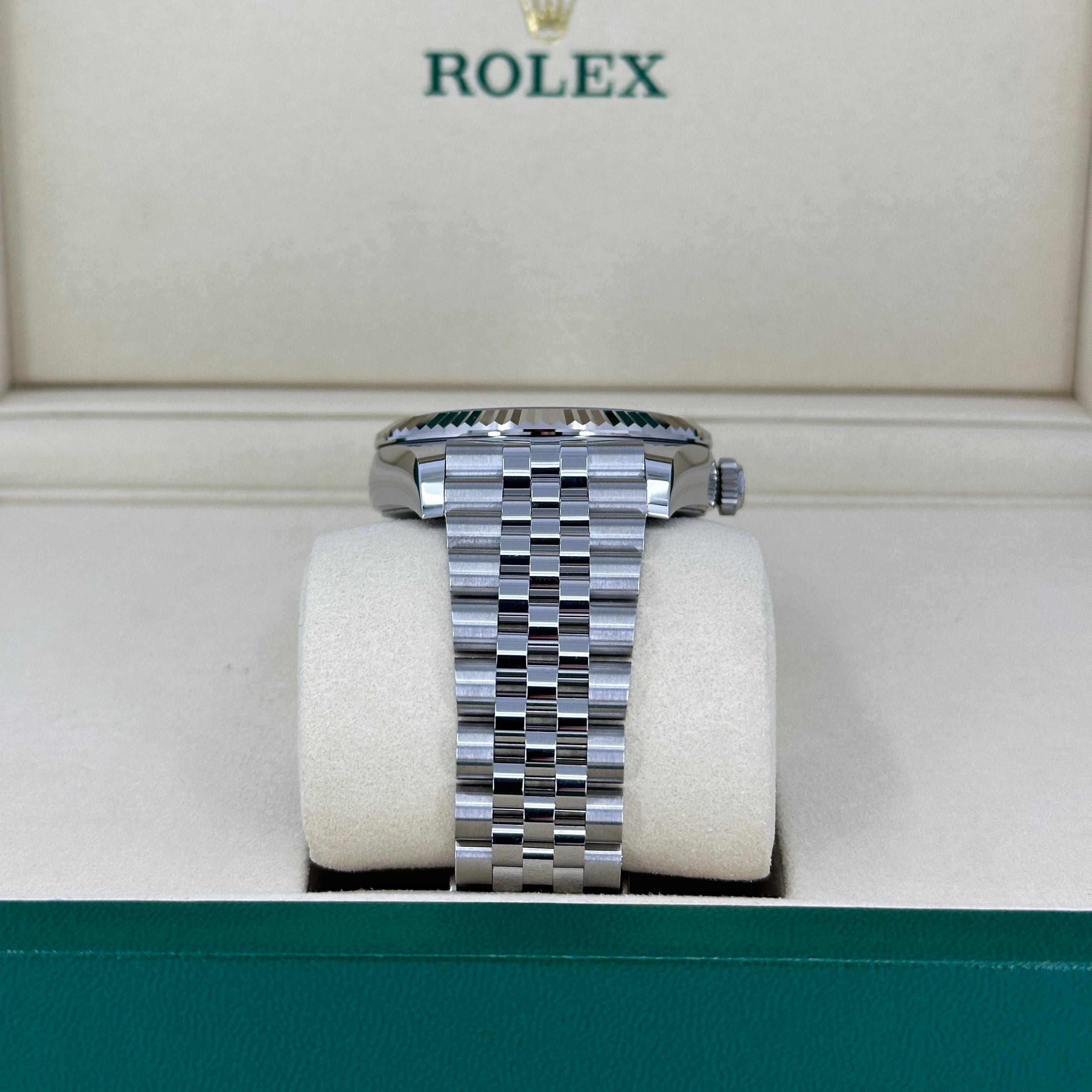 Rolex Sky-Dweller 42 sin usar Referencia# 336934, Juego completo, 2025 en Nuevo estado para la venta en New York, NY