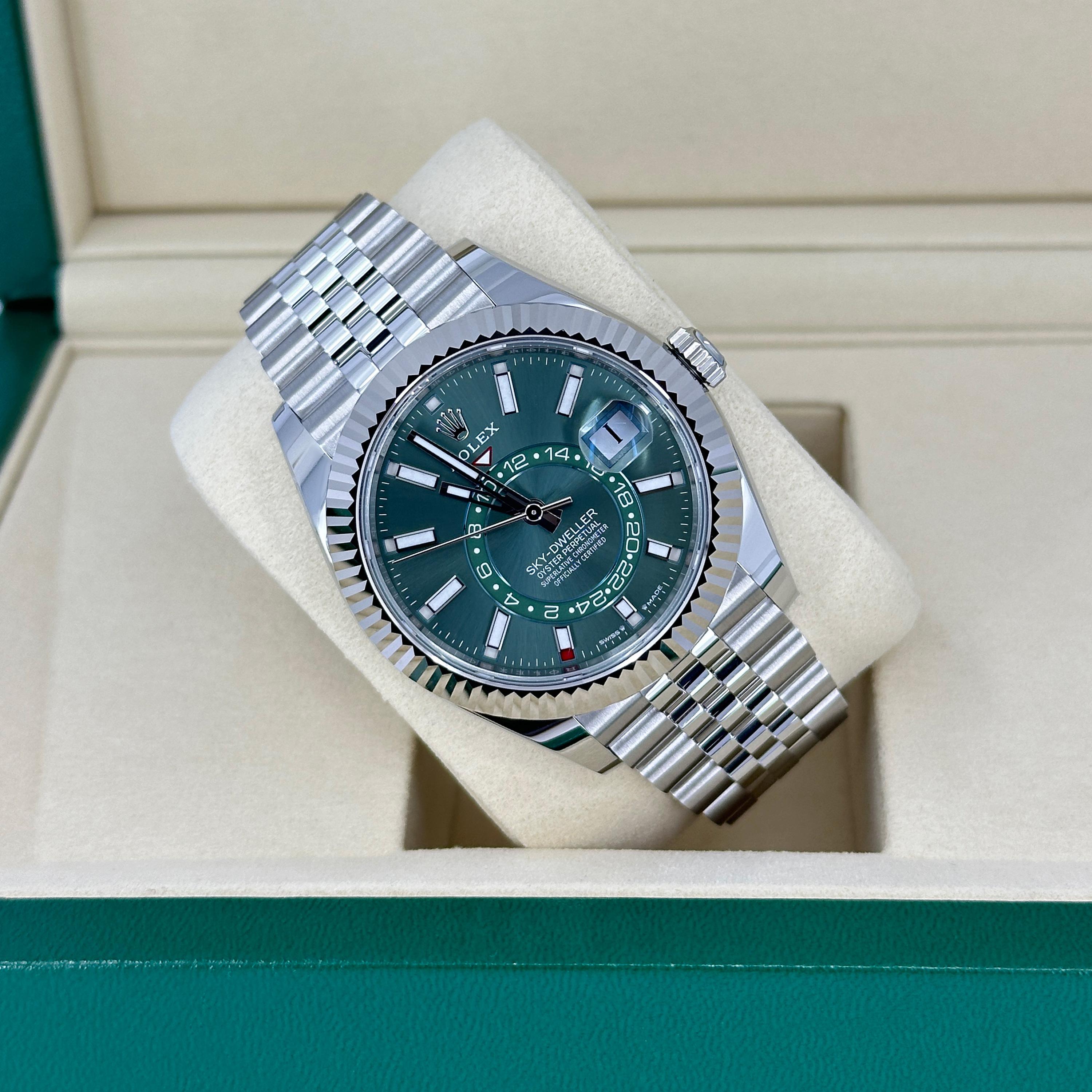 Rolex Sky-Dweller 42 sin usar Referencia# 336934, Juego completo, 2025 en venta 4
