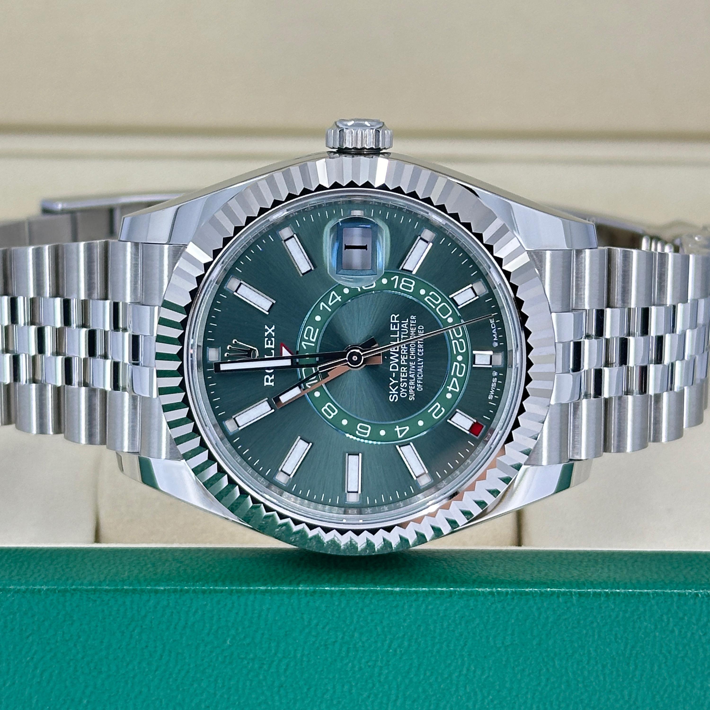 Rolex Sky-Dweller 42 sin usar Referencia# 336934, Juego completo, 2025 en venta 5