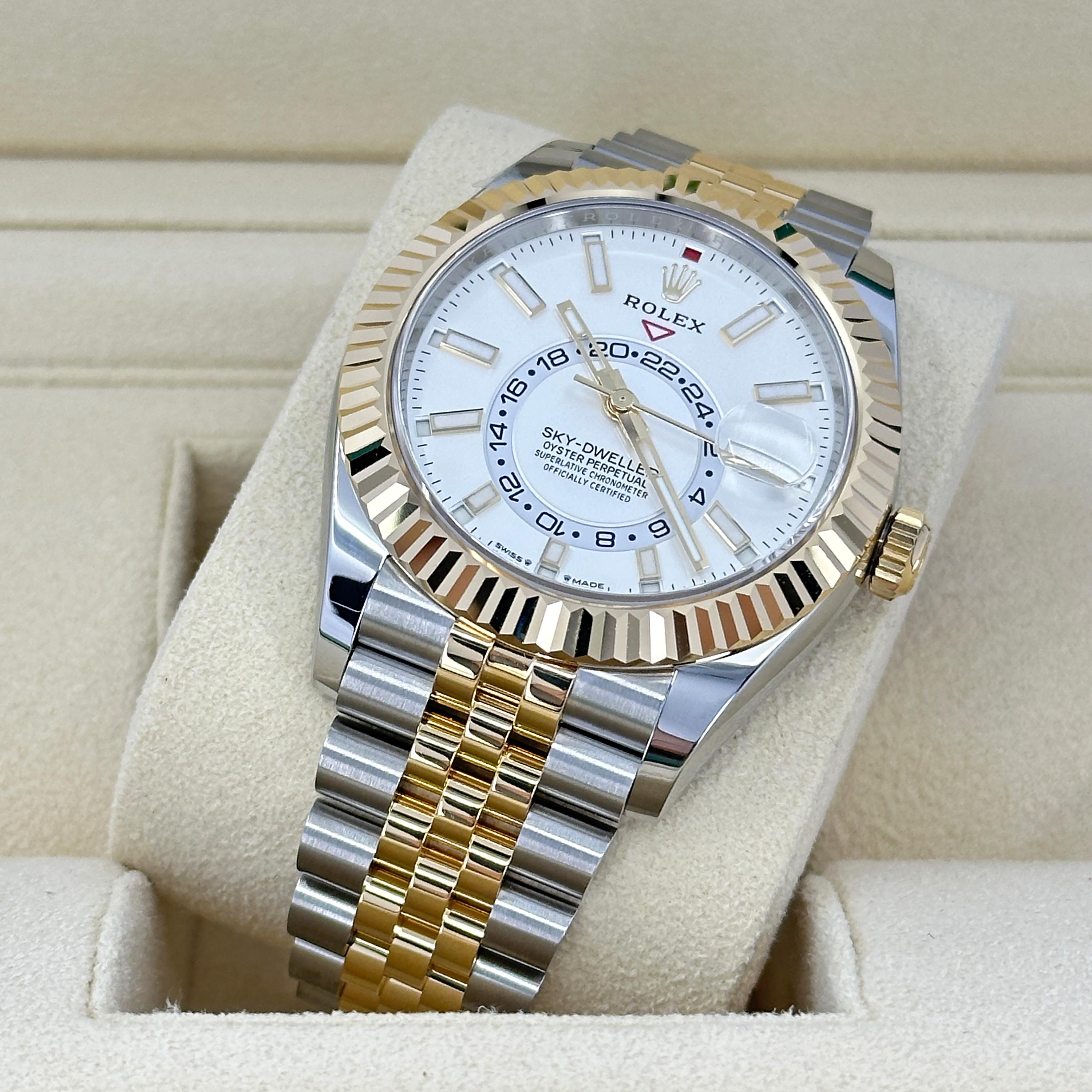 Ungetragene Rolex Sky-Dweller Referenznummer 336933, Komplettset, 2025 im Angebot 6