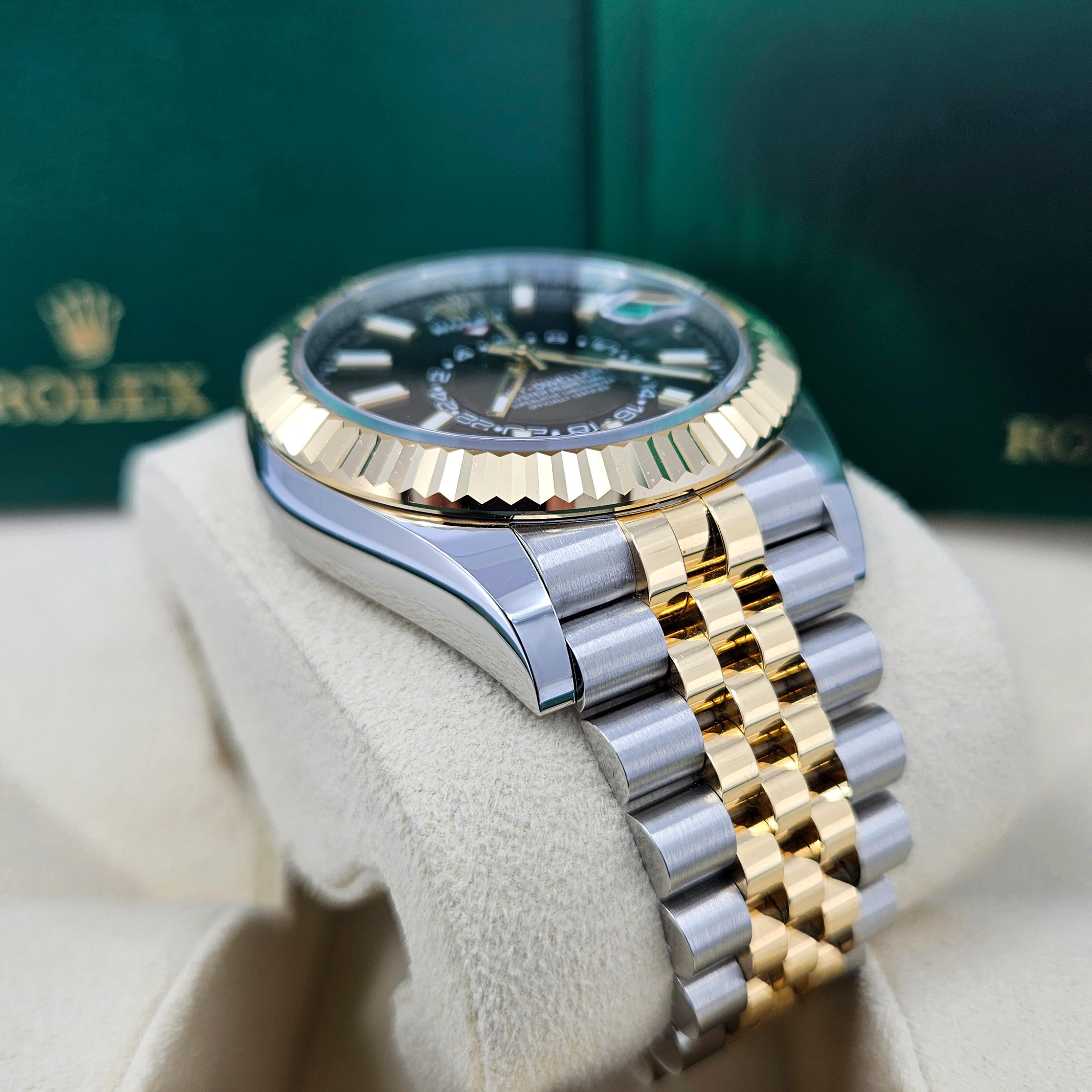 Ungetragene Rolex Sky-Dweller Referenznummer 336933, Komplettset, 2025 im Zustand „Neu“ im Angebot in New York, NY