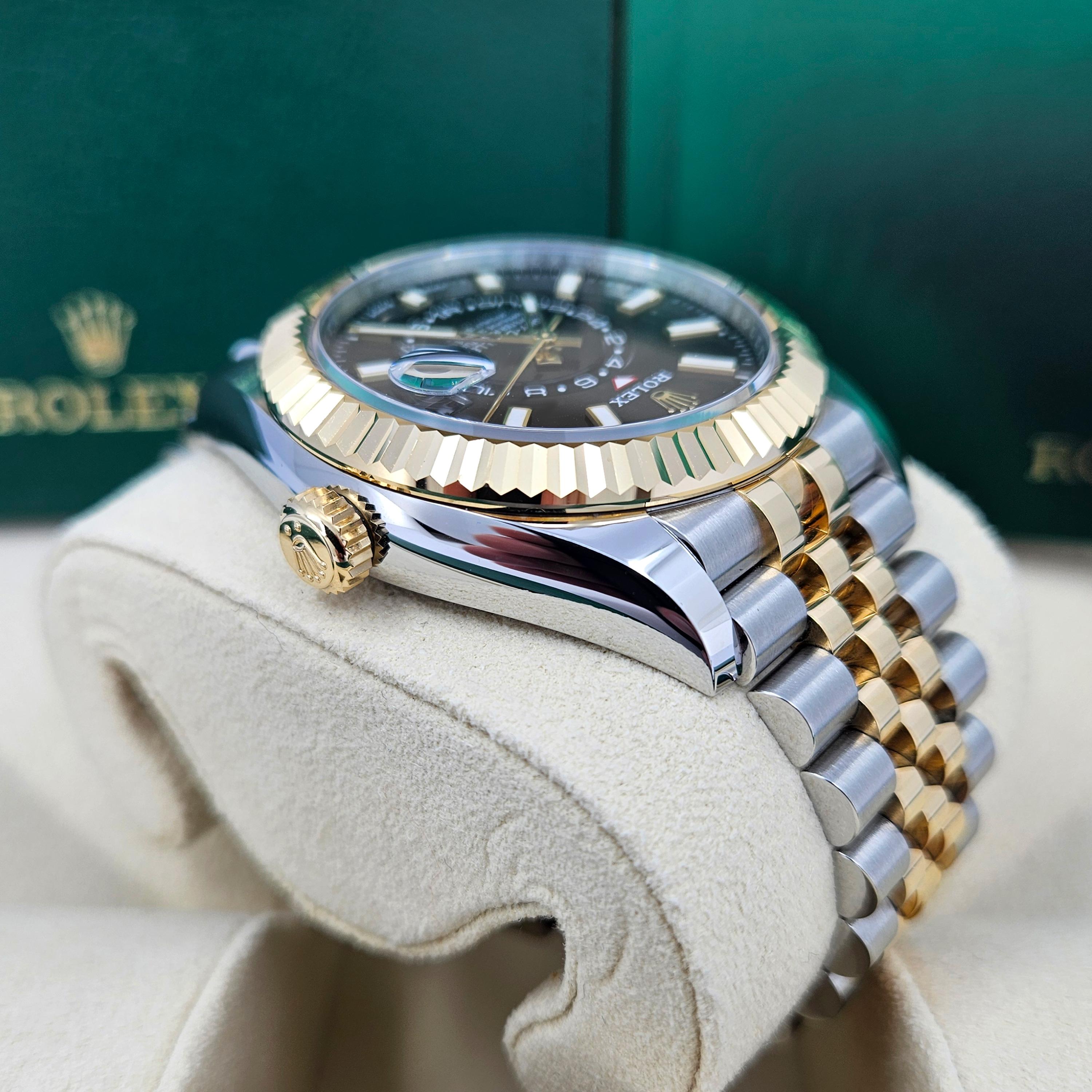 Ungetragene Rolex Sky-Dweller Referenznummer 336933, Komplettset, 2025 im Angebot 2