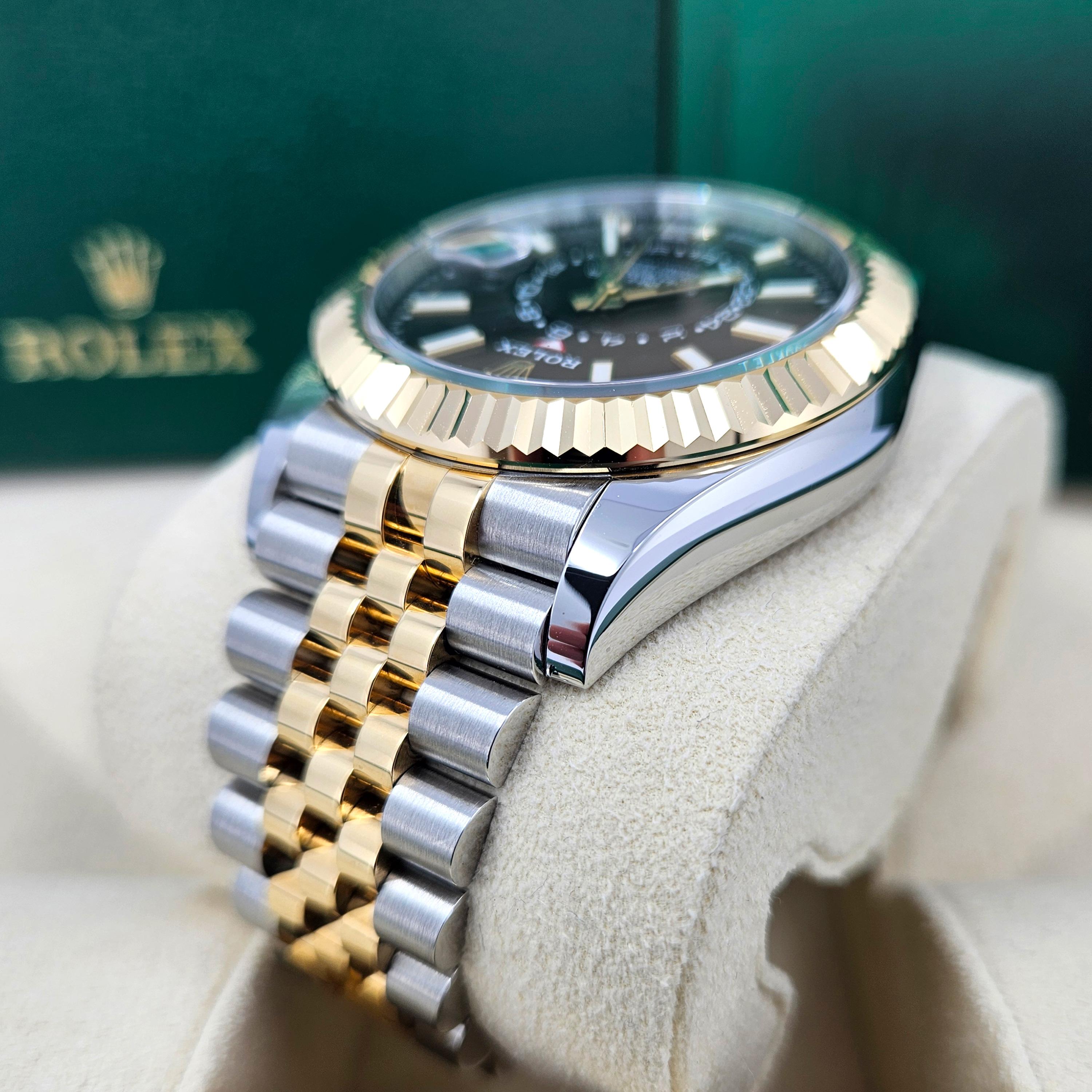 Ungetragene Rolex Sky-Dweller Referenznummer 336933, Komplettset, 2025 im Angebot 3