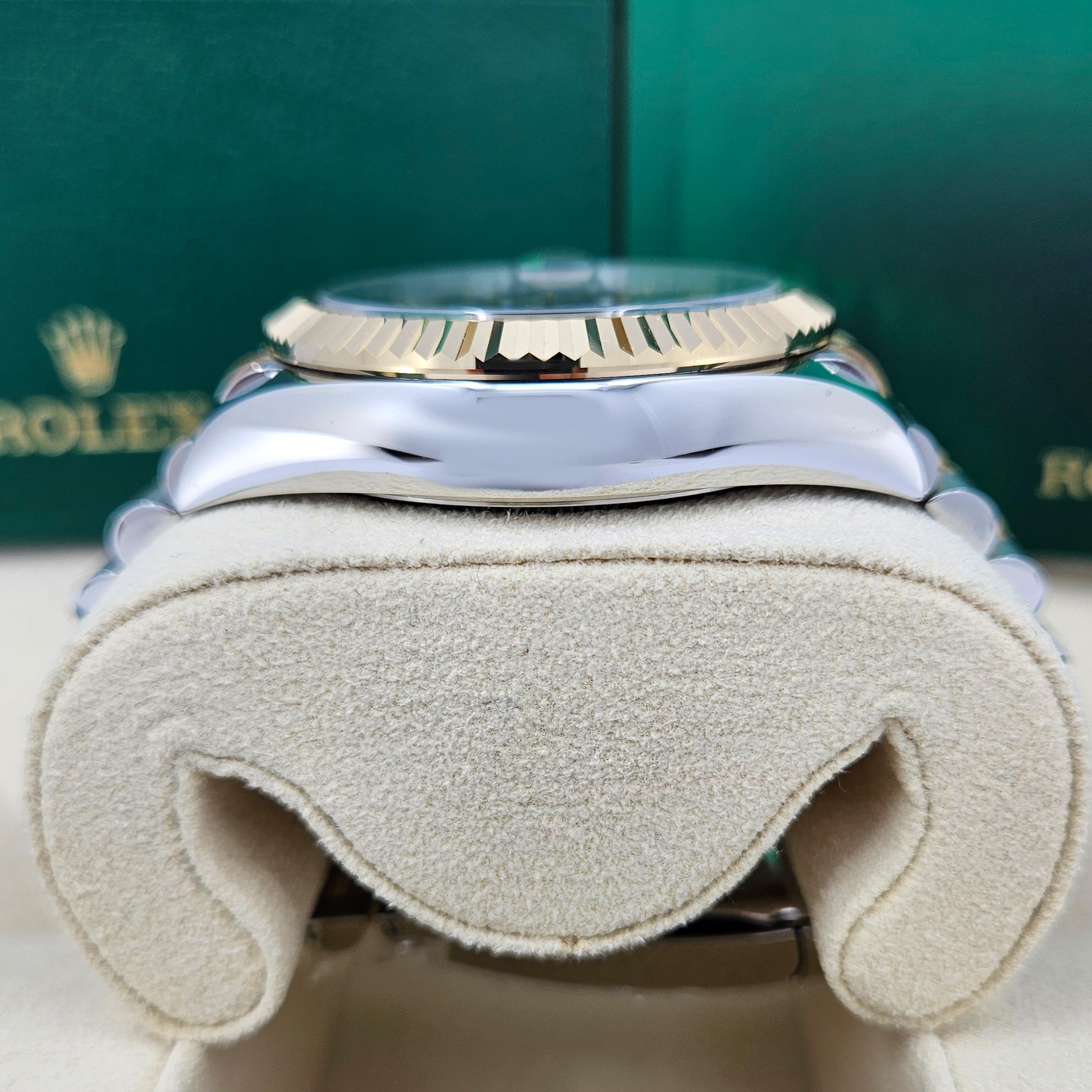 Ungetragene Rolex Sky-Dweller Referenznummer 336933, Komplettset, 2025 im Angebot 4