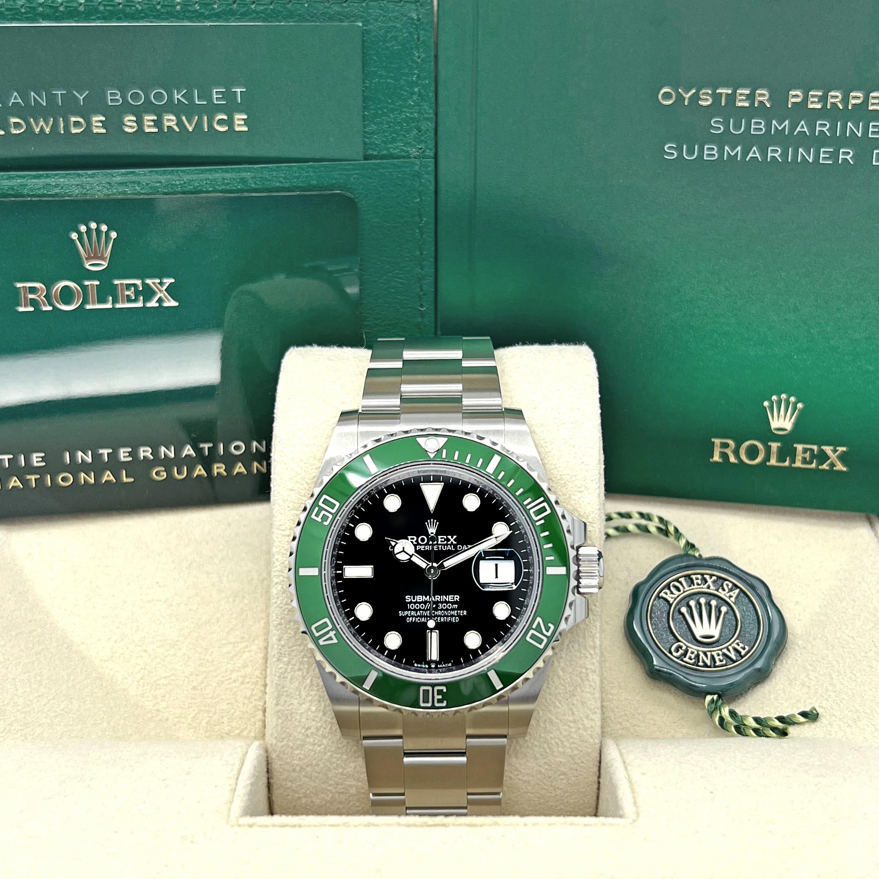 **Rolex Submariner Date “Starbucks” 126610LV – Modern Icon with a Bold Green Bezel**

The Rolex Submariner Date 126610LV, affectionately nicknamed the “Starbucks,” is a standout timepiece that masterfully blends heritage with modern sophistication.