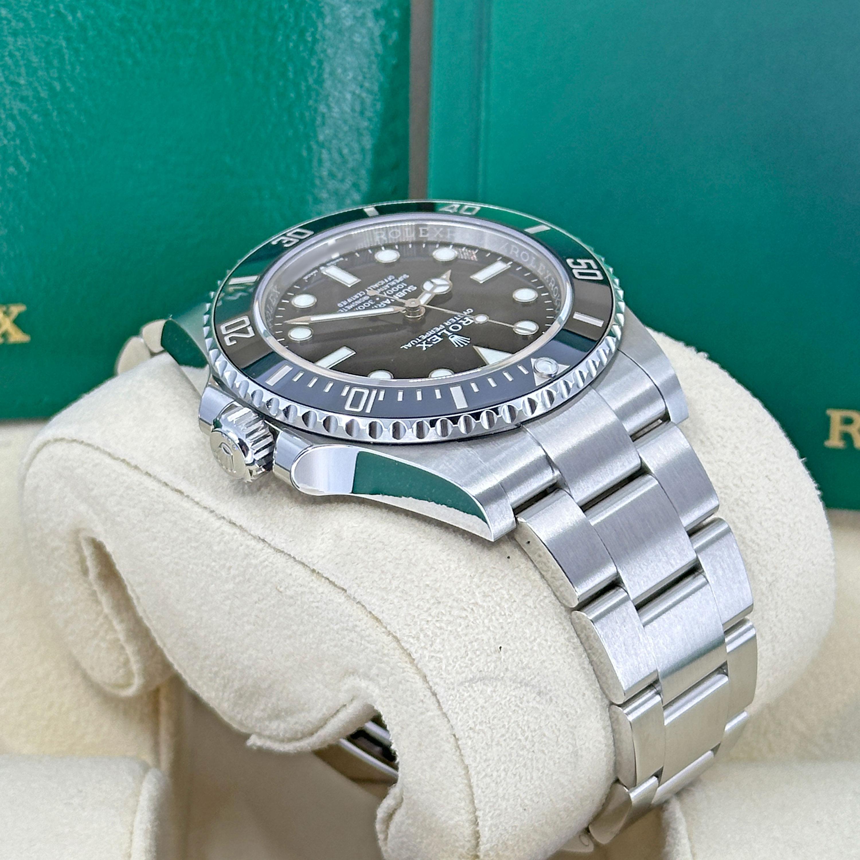 Rolex Submariner Reference# 124060, Jeu complet, 2025 en vente 2