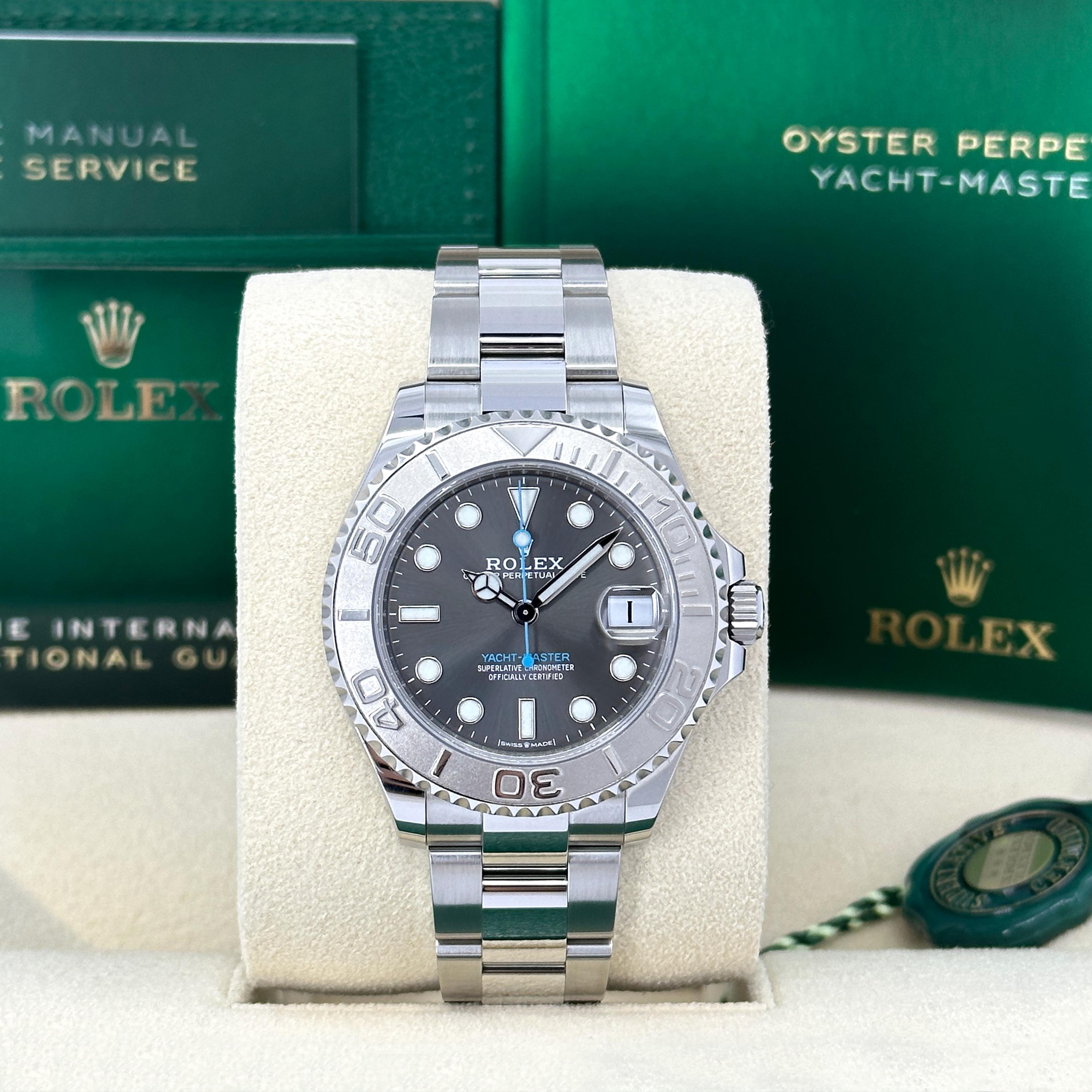 Rolex Yacht-Master 268622-0002 - La raffinatezza del Rolex in una cassa compatta da 37 mm

Il Rolex Yacht-Master 268622-0002 incarna il perfetto equilibrio tra utilità nautica ed eleganza quotidiana, presentato in un versatile formato da 37 mm