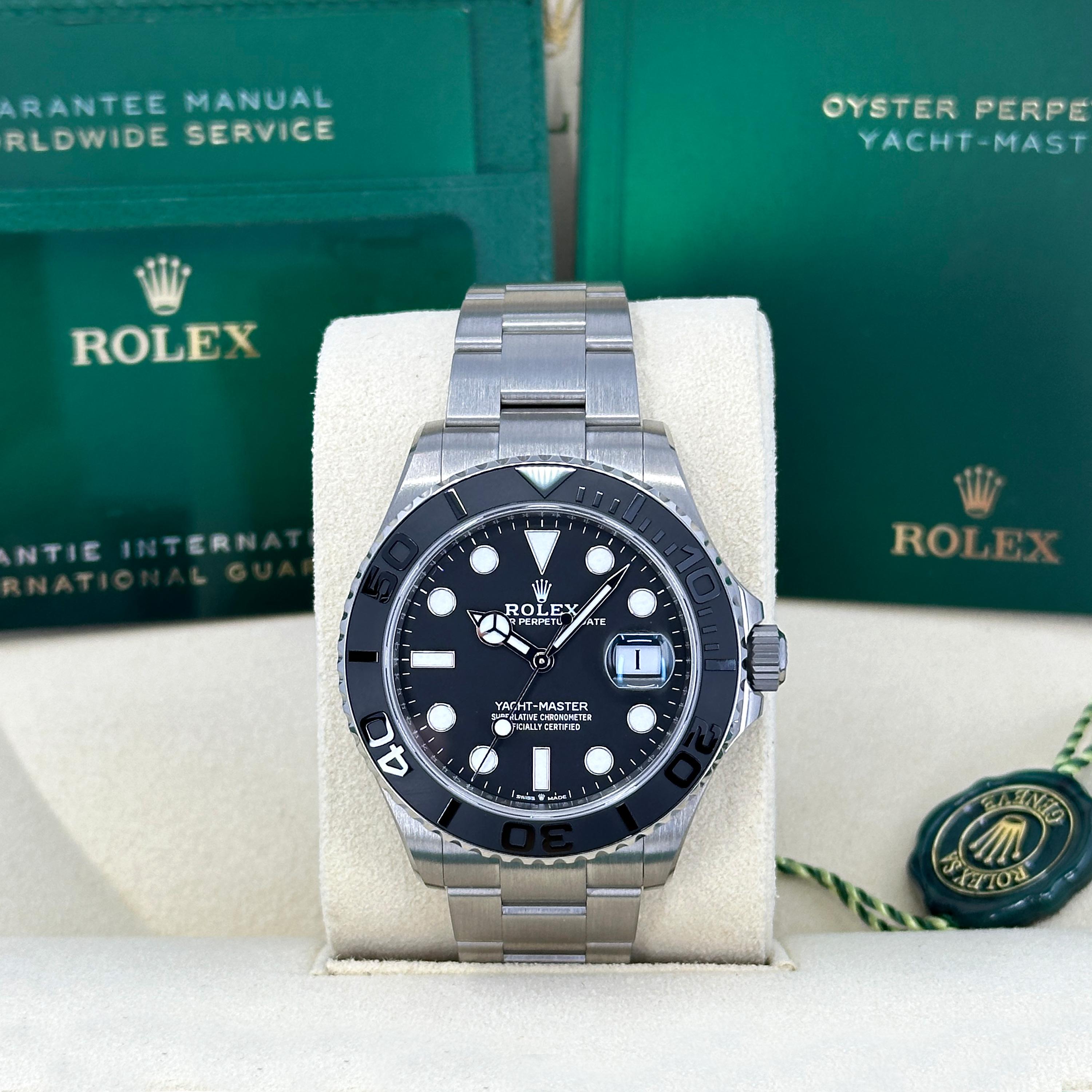 Rolex Yacht-Master 226627-0001 - Innovazione in titanio Rolex in un profilo elegante da 42 mm

Il Rolex Yacht-Master 226627-0001 rappresenta un audace balzo in avanti per la linea Yacht-Master, introducendo per la prima volta il titanio RLX di