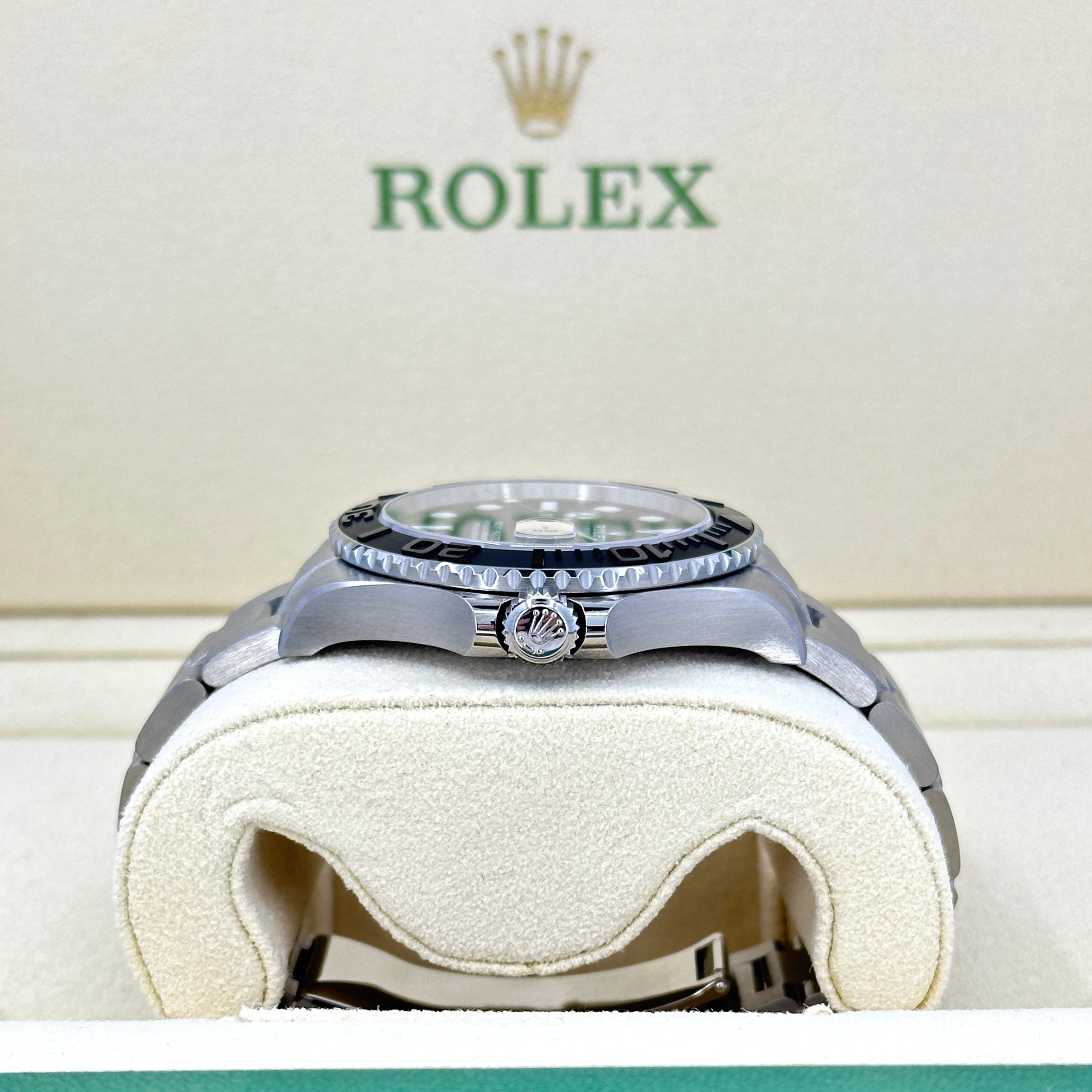 Rolex Yacht-Master 42 non indossato, referenza 226627, set completo, 2025 in vendita 3