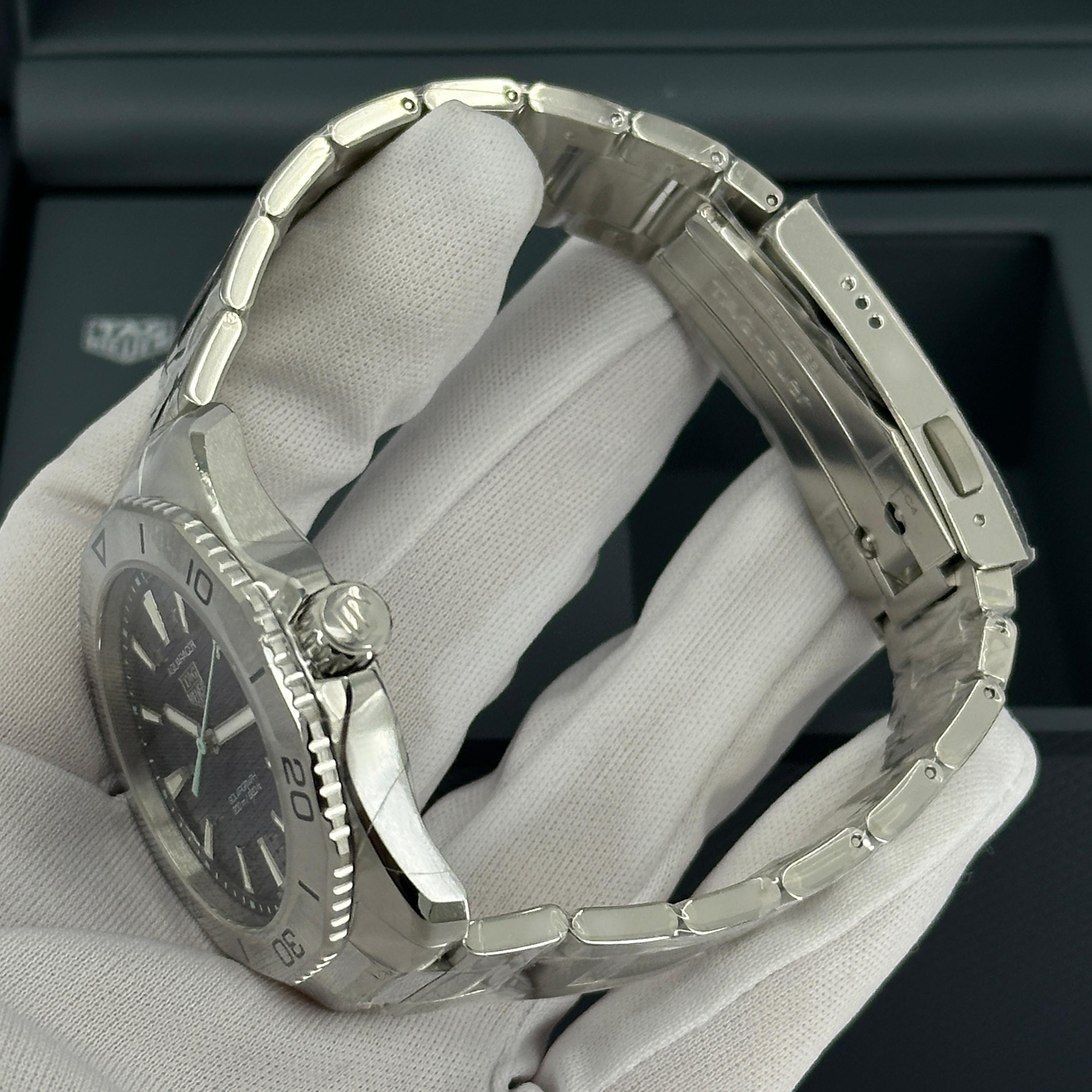 Ungetragene TAG Heuer Aquaracer Referenznummer WBP1113.BA0000, Komplettset, 2025 im Angebot 7