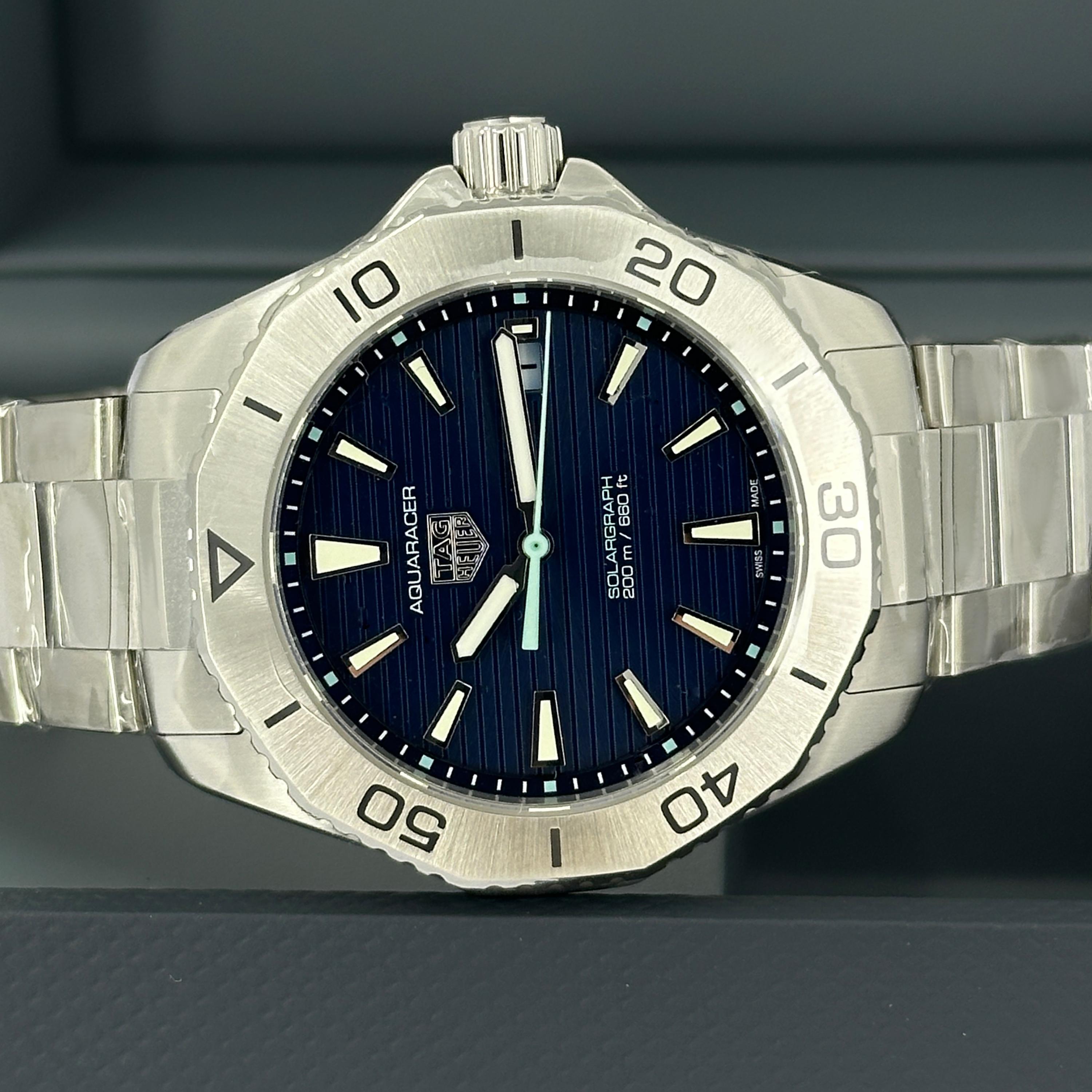 Ungetragene TAG Heuer Aquaracer Referenznummer WBP1113.BA0000, Komplettset, 2025 im Angebot 3