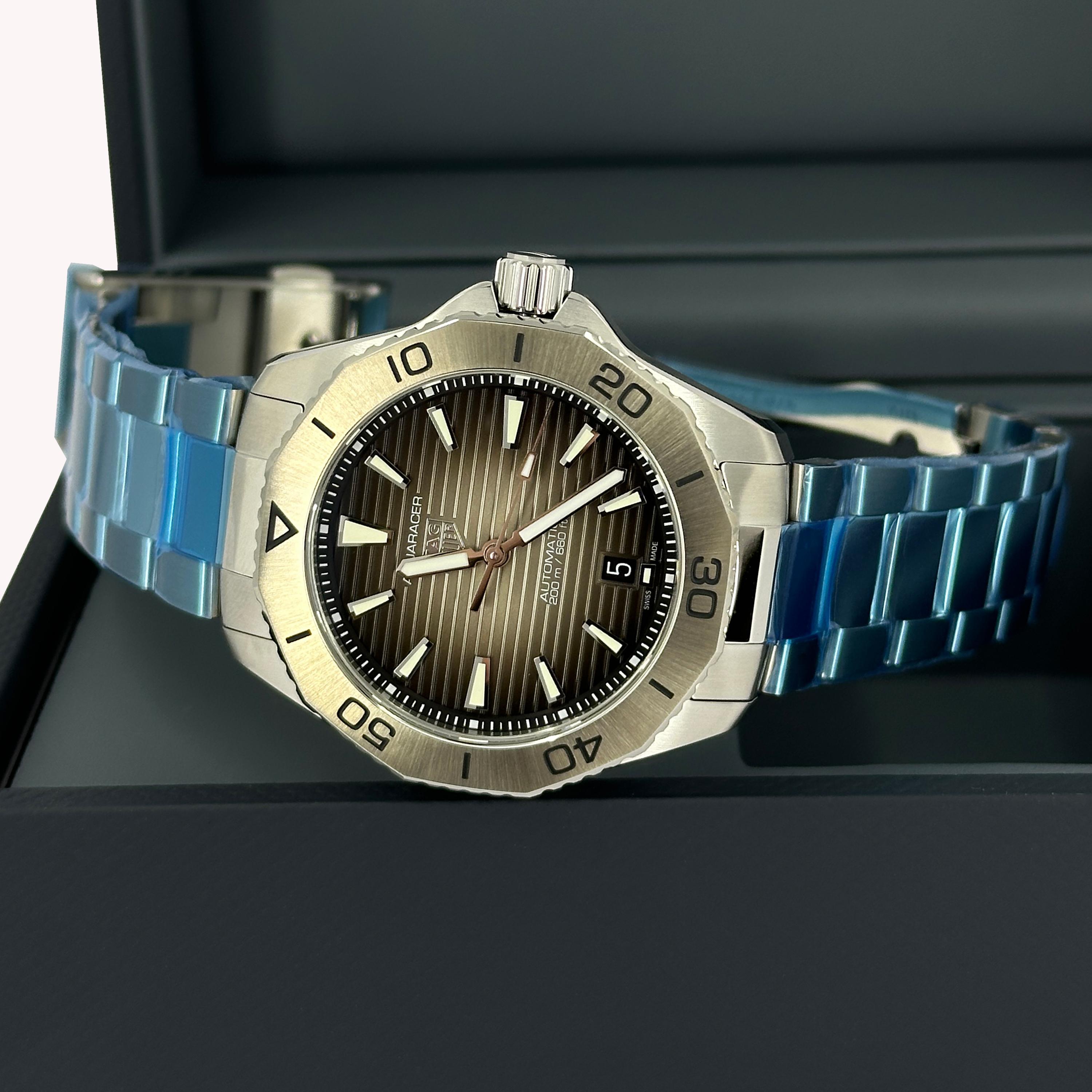 TAG Heuer Aquaracer sin usar Referencia# WBP2110.BA0627, Juego completo, 2025 en venta 5