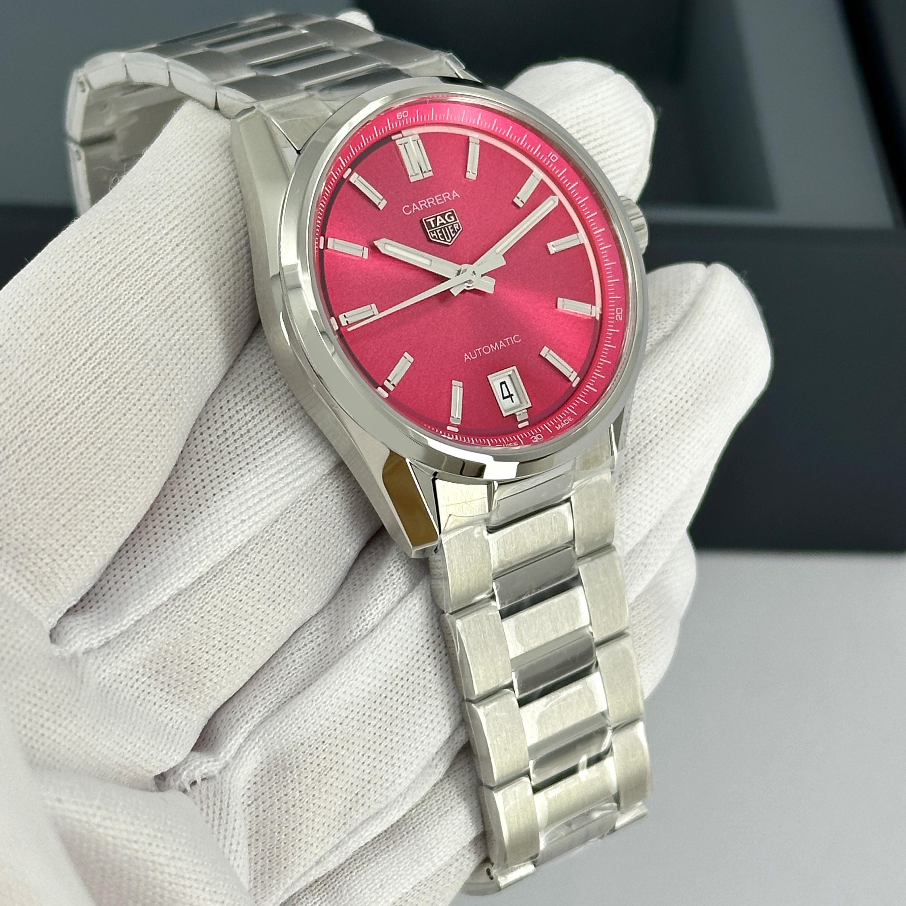 Neuf TAG Heuer Carrera Date Reference# WBN2313.BA0001, Set complet, 2025 en vente 7