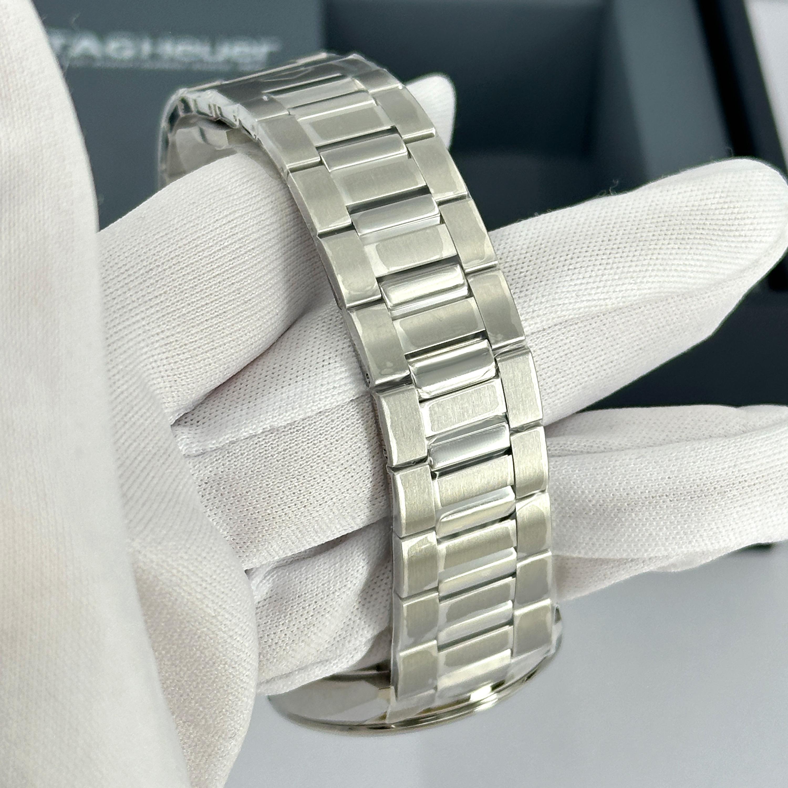 Neuf TAG Heuer Carrera Date Reference# WBN2313.BA0001, Set complet, 2025 en vente 11