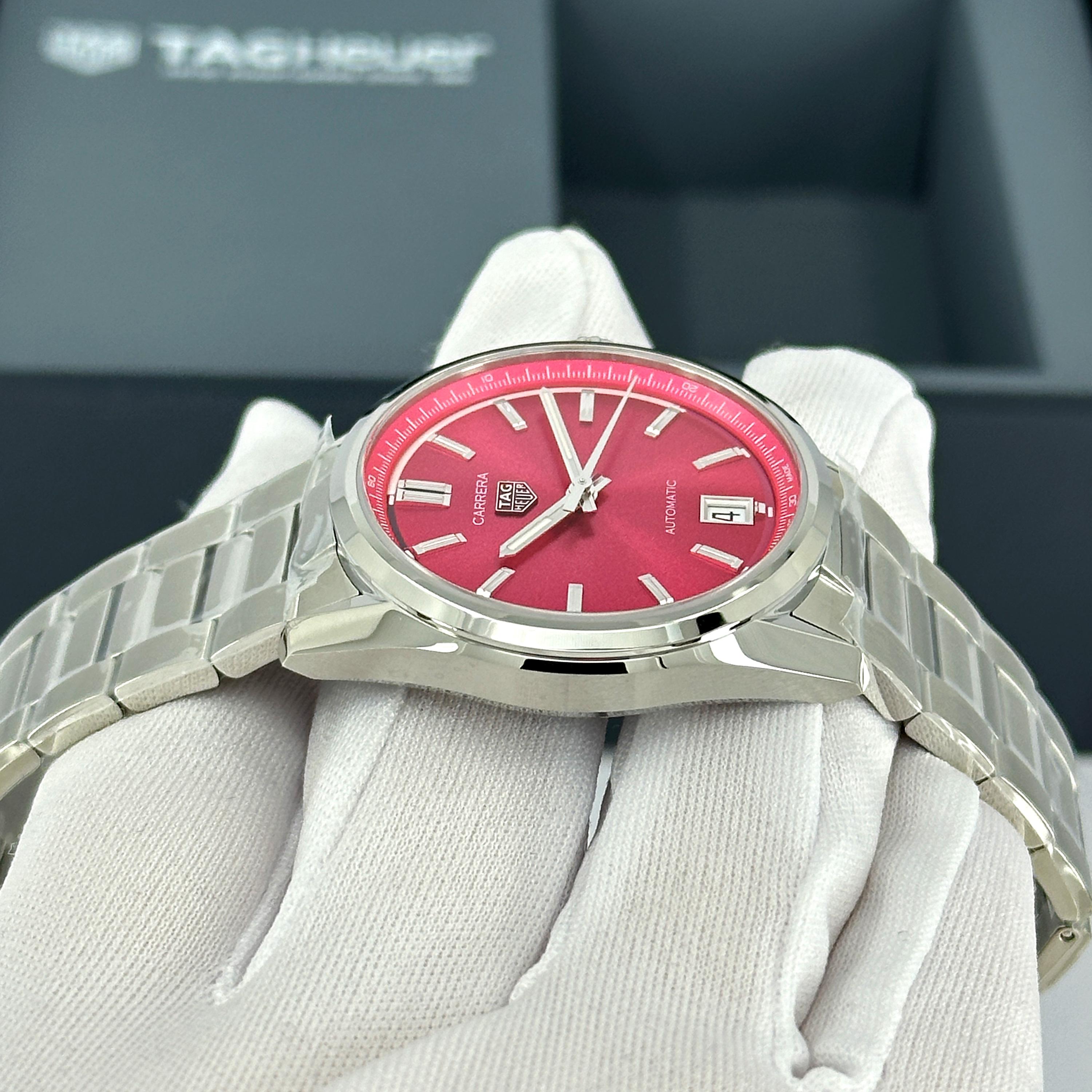 Neuf TAG Heuer Carrera Date Reference# WBN2313.BA0001, Set complet, 2025 en vente 12