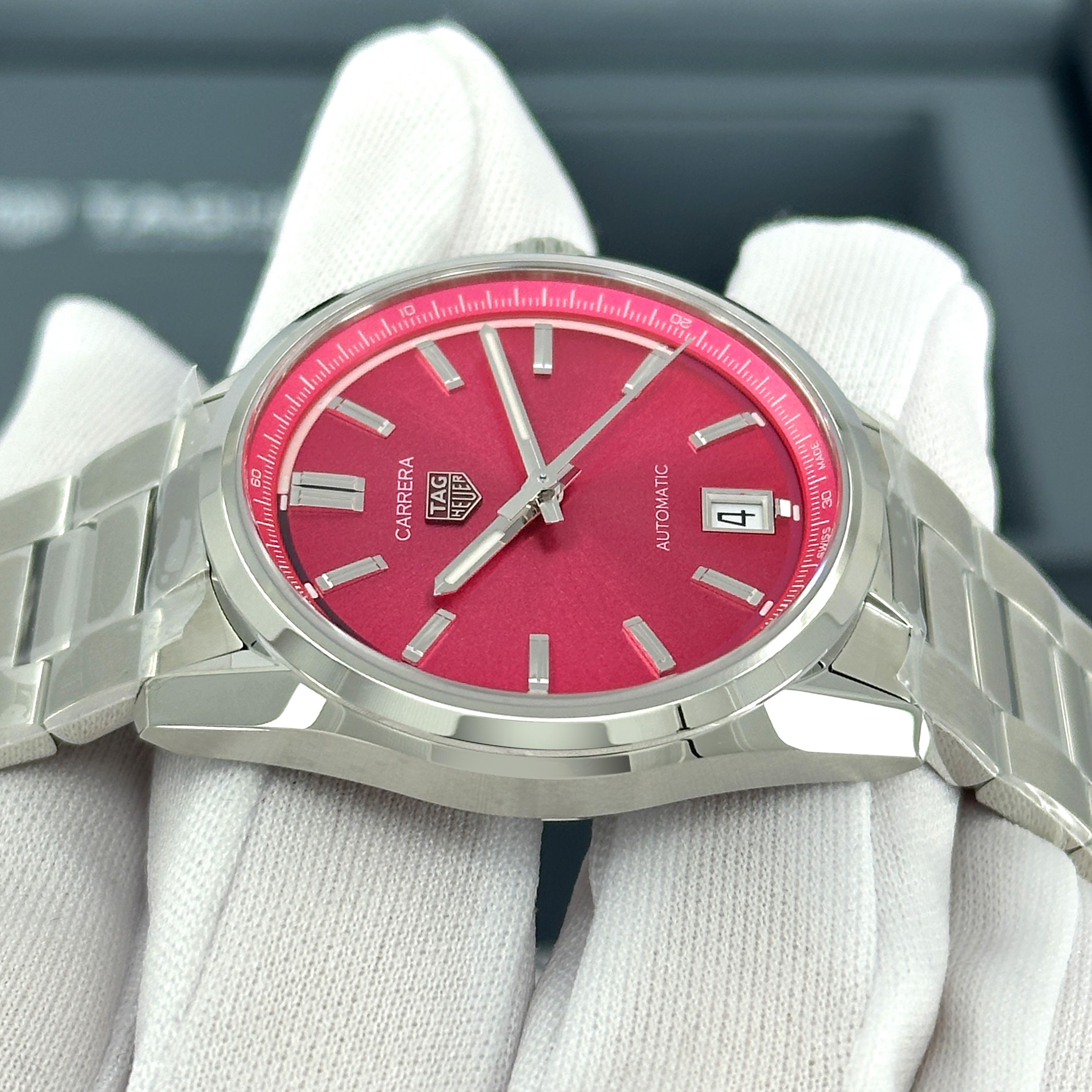 Neuf TAG Heuer Carrera Date Reference# WBN2313.BA0001, Set complet, 2025 en vente 13