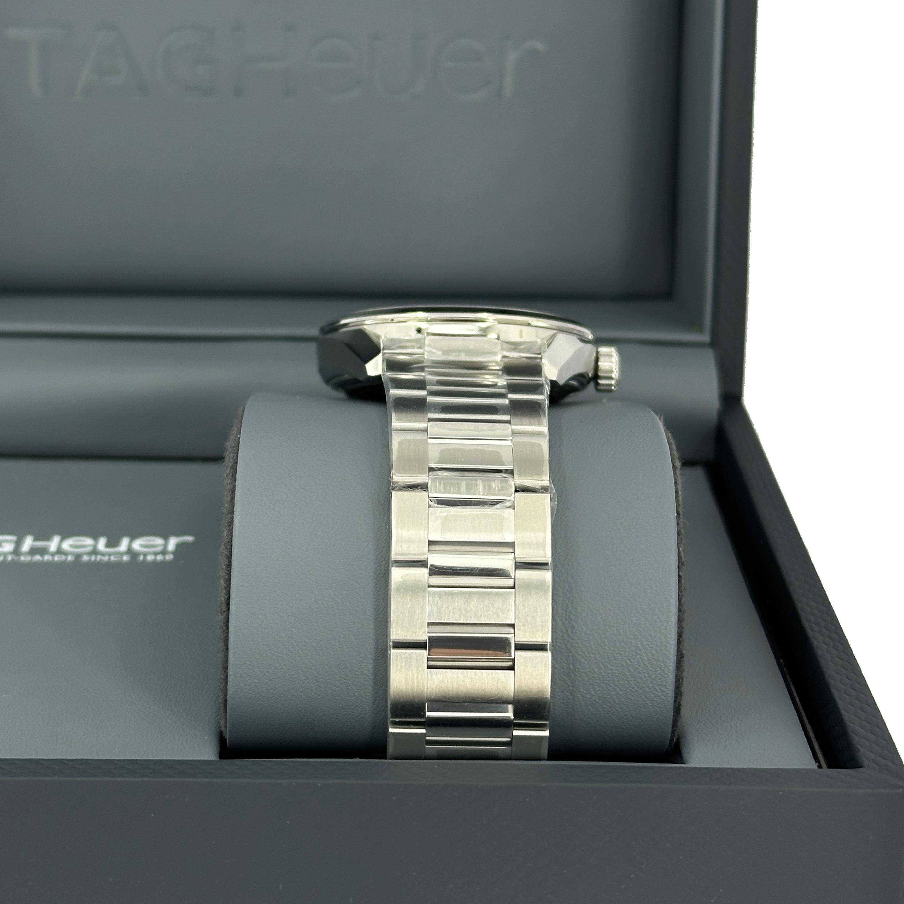 Neuf TAG Heuer Carrera Date Reference# WBN2313.BA0001, Set complet, 2025 Unisexe en vente