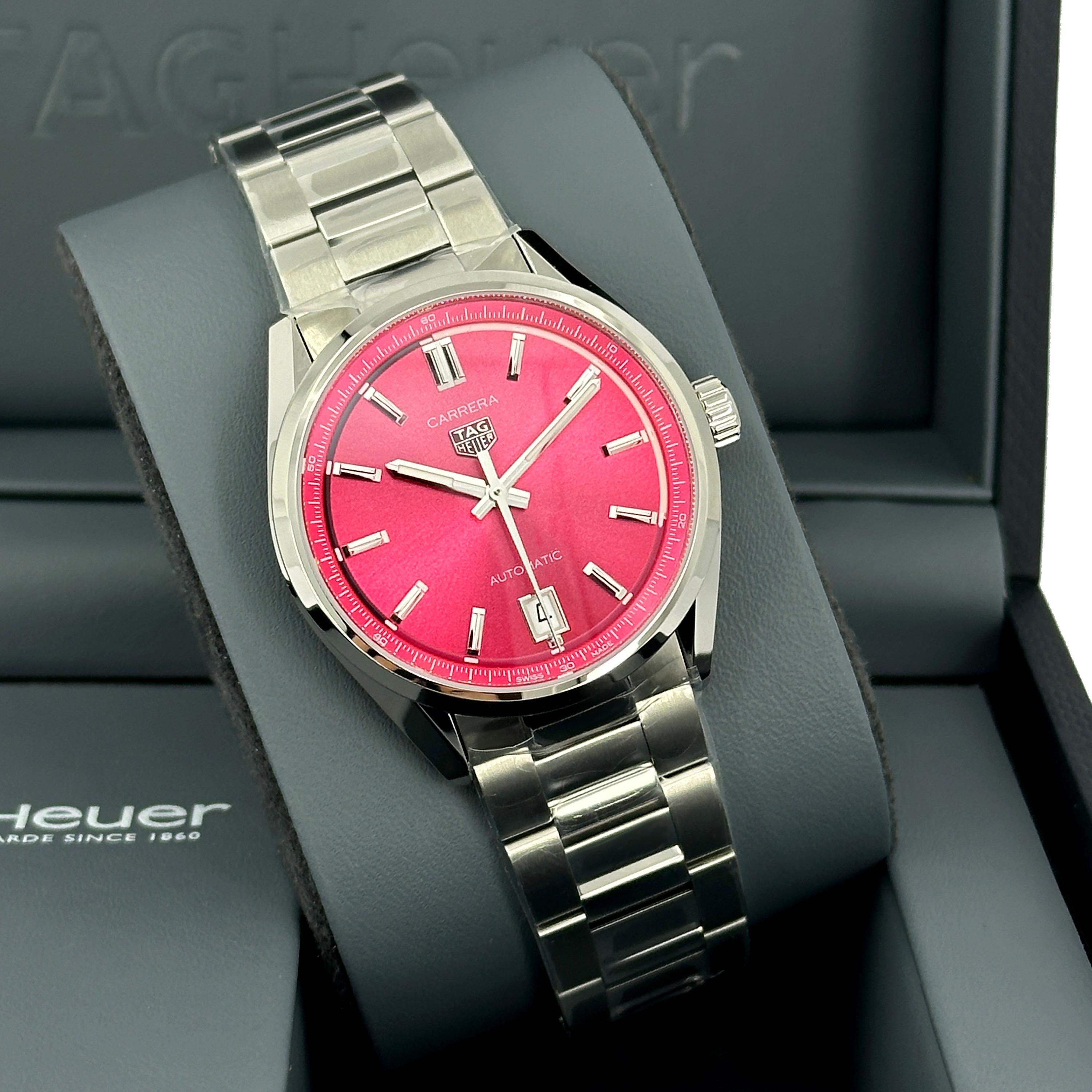 Neuf TAG Heuer Carrera Date Reference# WBN2313.BA0001, Set complet, 2025 en vente 5